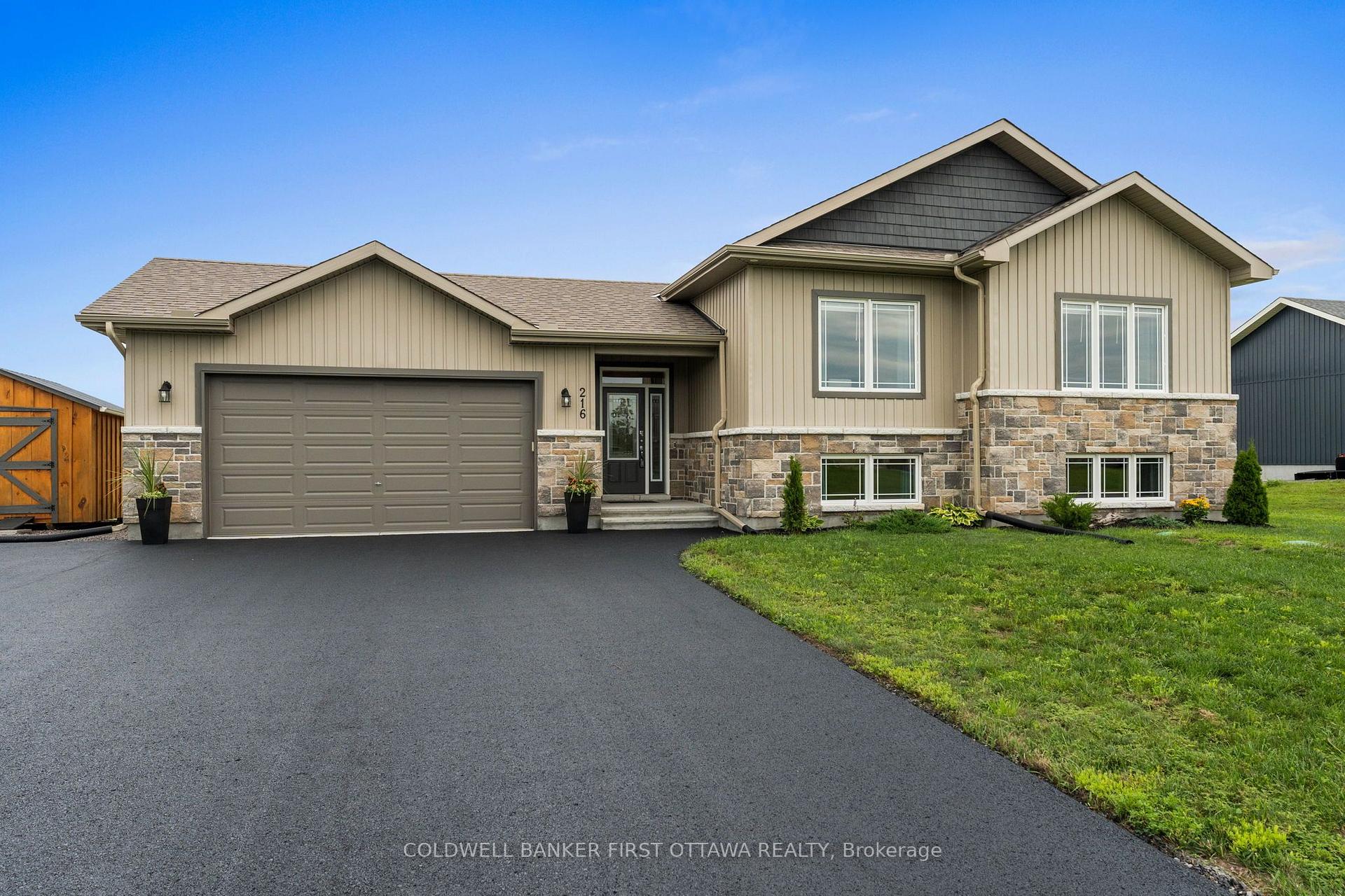 Photo 2 of 216 Owen Lucas Street, McNab/Braeside, Mcnab/Braeside Twps — HOMEH
