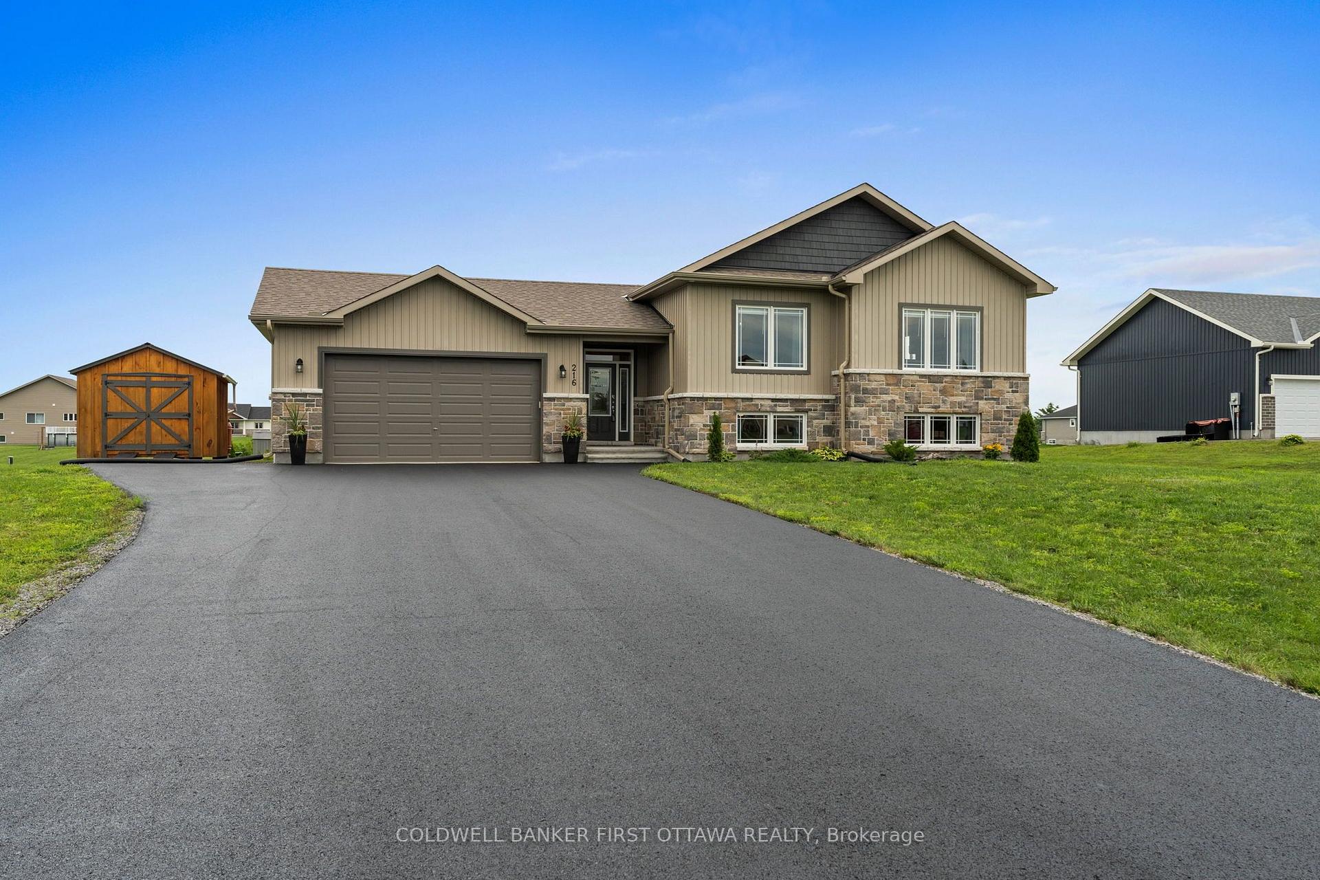 Photo 3 of 216 Owen Lucas Street, McNab/Braeside, Mcnab/Braeside Twps — HOMEH