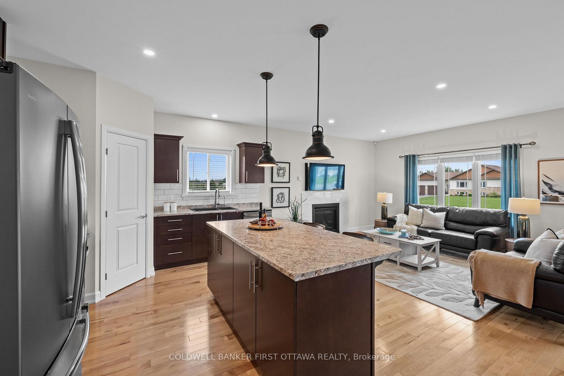 Photo 13 of 216 Owen Lucas Street, McNab/Braeside, Mcnab/Braeside Twps — HOMEH