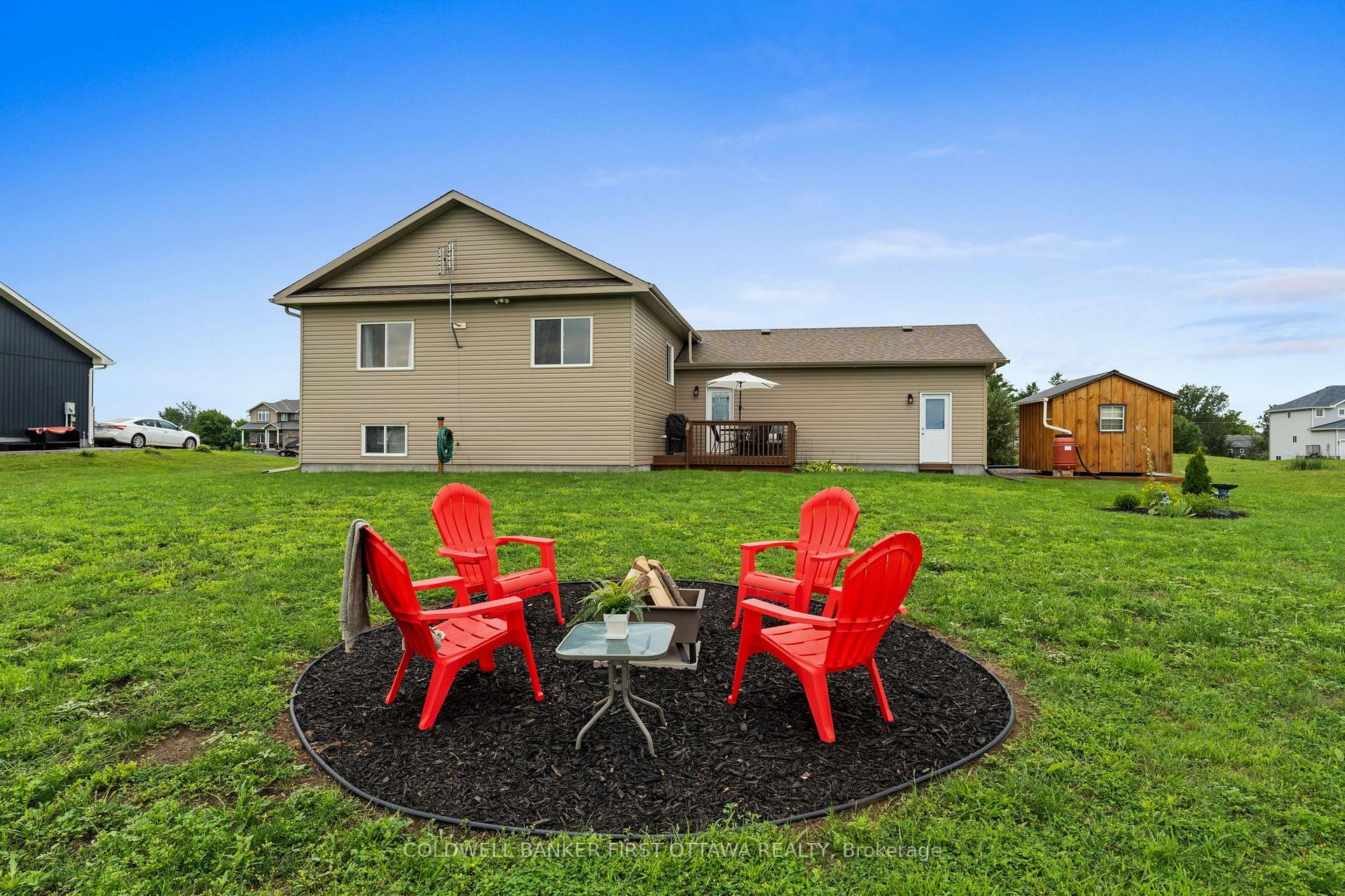 Photo 38 of 216 Owen Lucas Street, McNab/Braeside, Mcnab/Braeside Twps — HOMEH