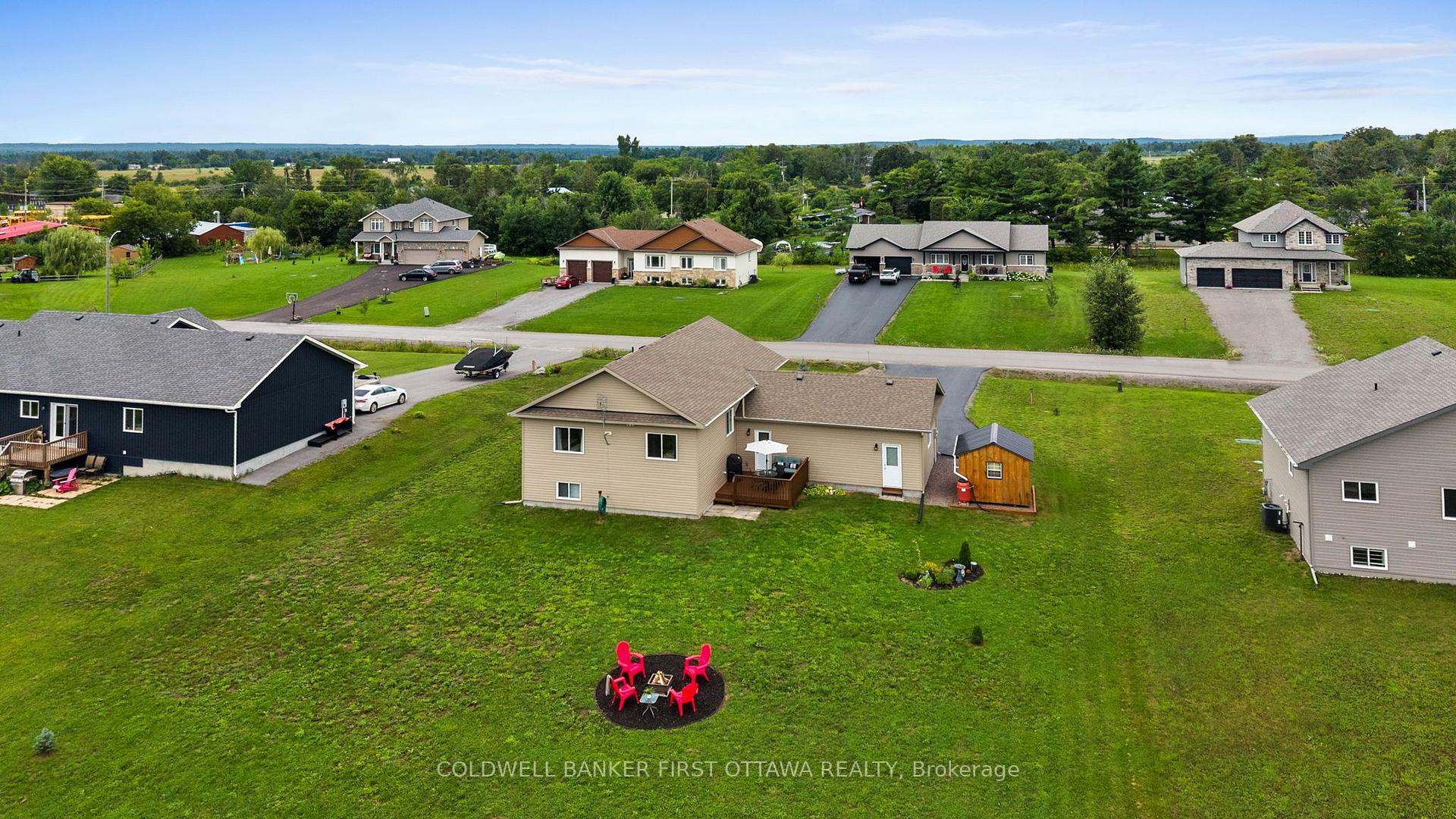 Photo 40 of 216 Owen Lucas Street, McNab/Braeside, Mcnab/Braeside Twps — HOMEH