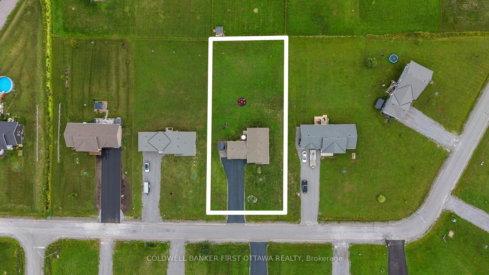 Photo 41 of 216 Owen Lucas Street, McNab/Braeside, Mcnab/Braeside Twps — HOMEH