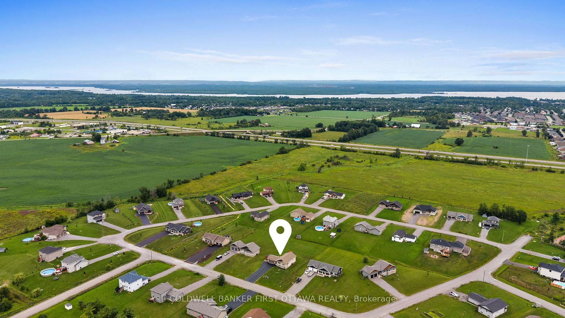 Photo 42 of 216 Owen Lucas Street, McNab/Braeside, Mcnab/Braeside Twps — HOMEH