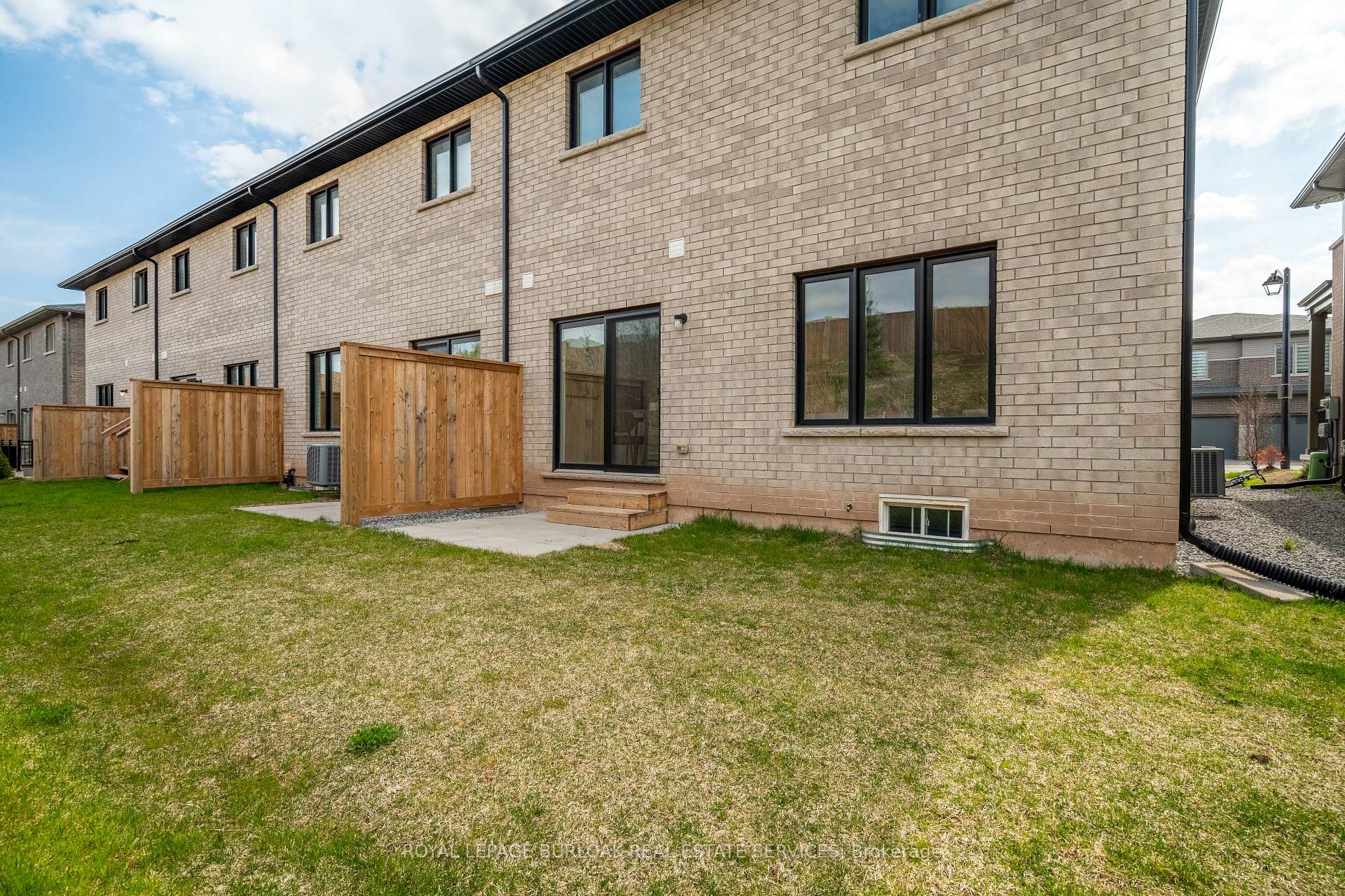 Photo 40 of Unit 13, 4552 Portage Road, Niagara Falls, Cherrywood — HOMEH