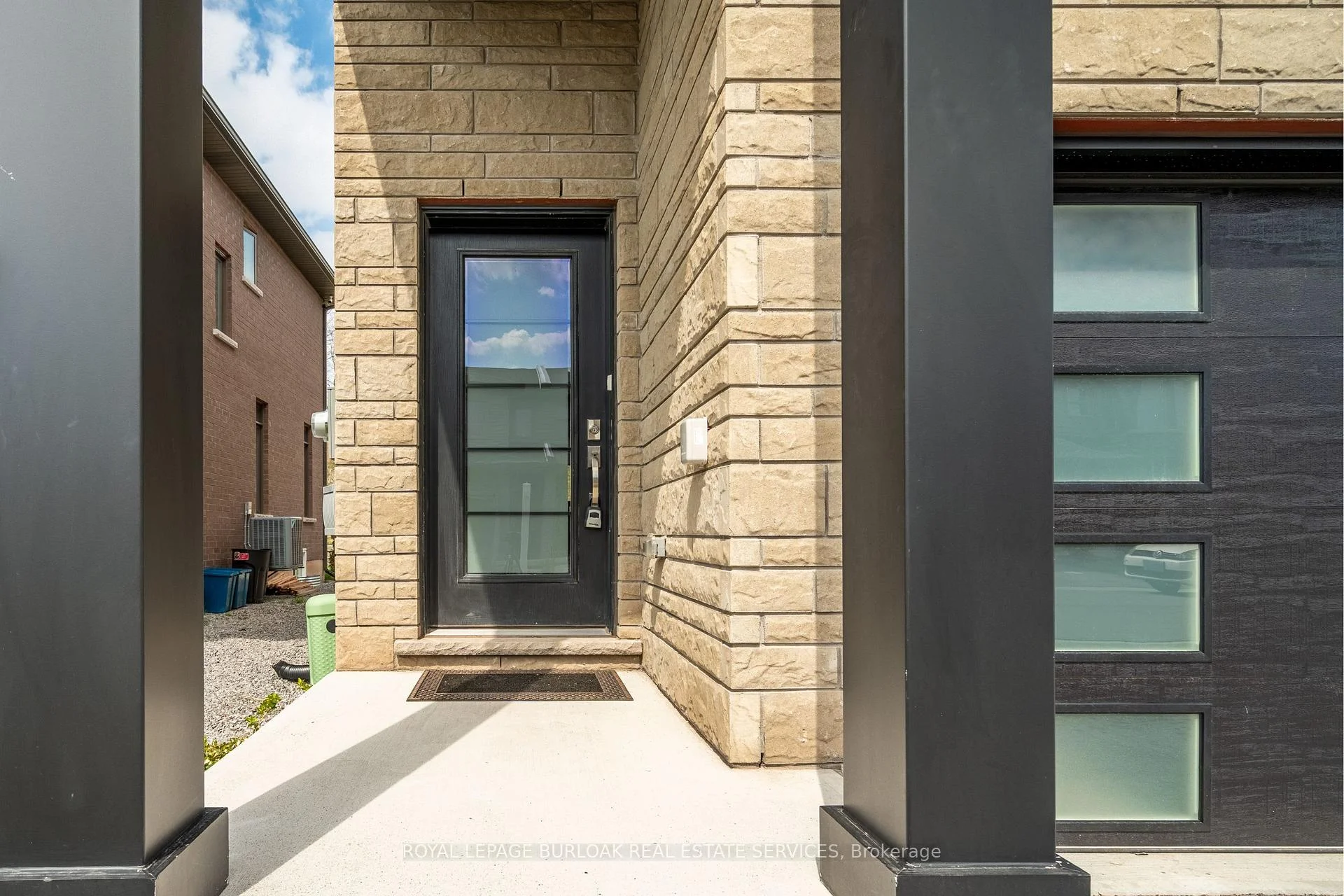 Photo 5 of Unit 13, 4552 Portage Road, Niagara Falls, Cherrywood — HOMEH