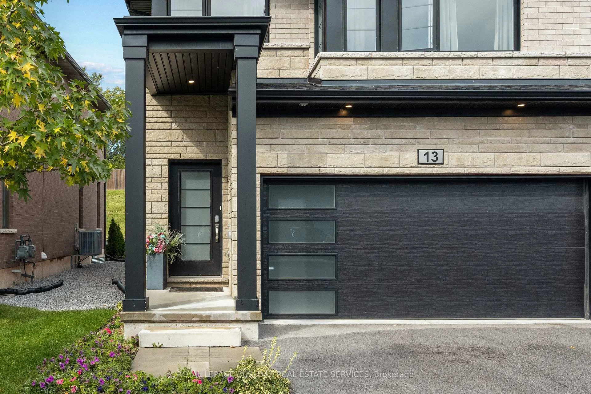 Photo 6 of Unit 13, 4552 Portage Road, Niagara Falls, Cherrywood — HOMEH
