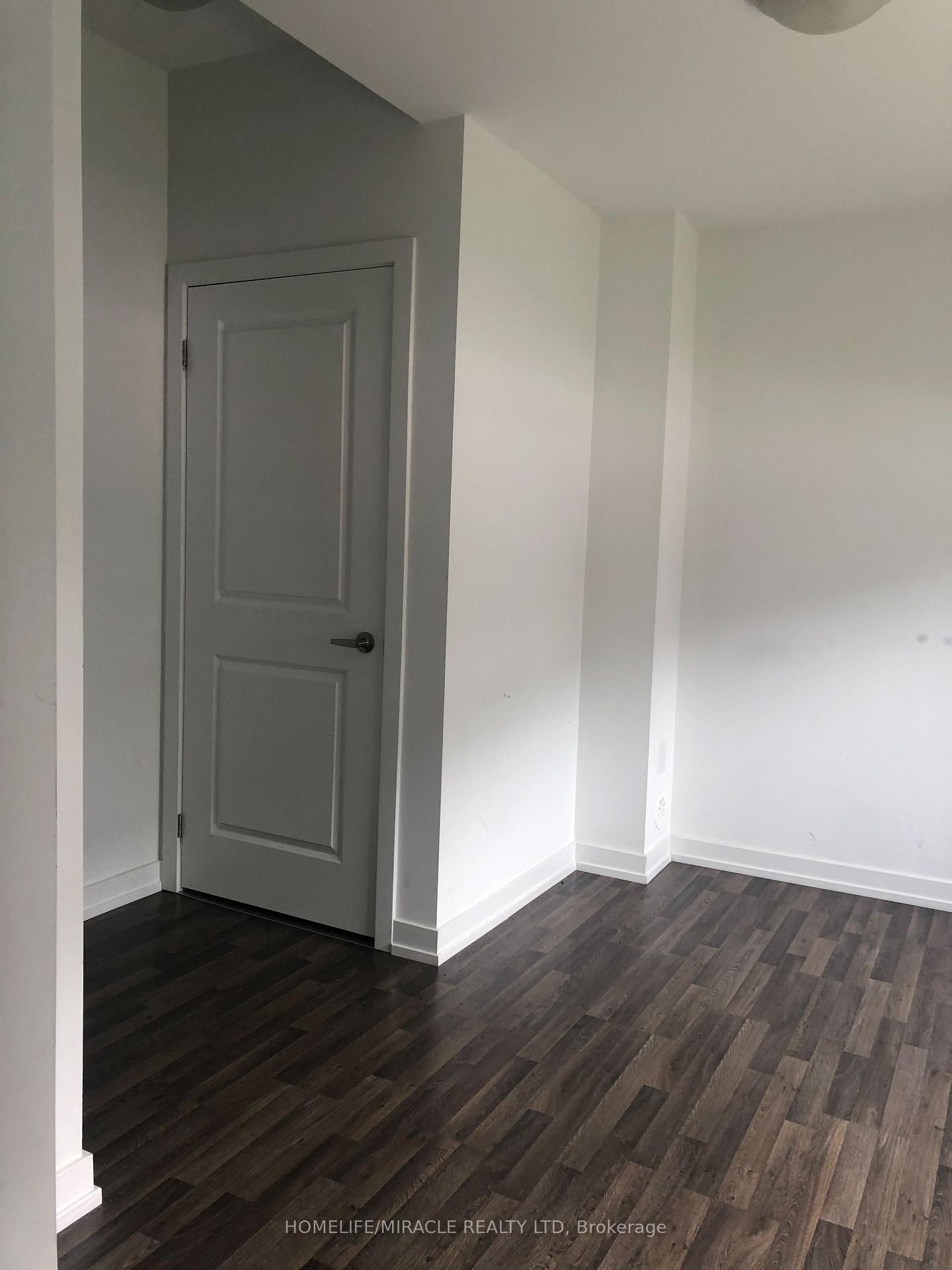 Photo 2 of 22 Bluenose Street, Vaughan, Vaughan Grove — HOMEH