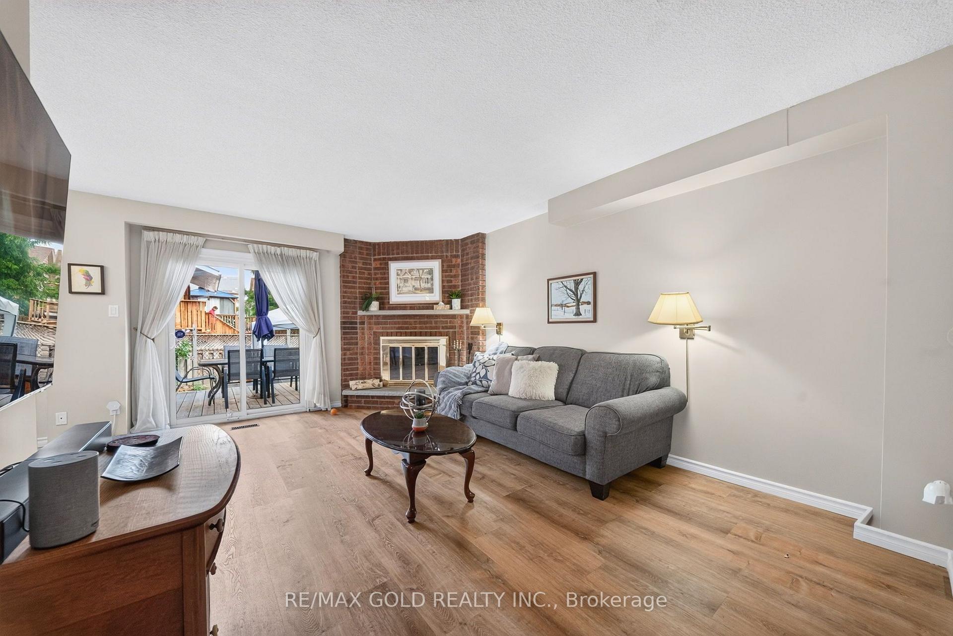 Photo 11 of 6 Rowe Court, Brampton, Brampton West — HOMEH
