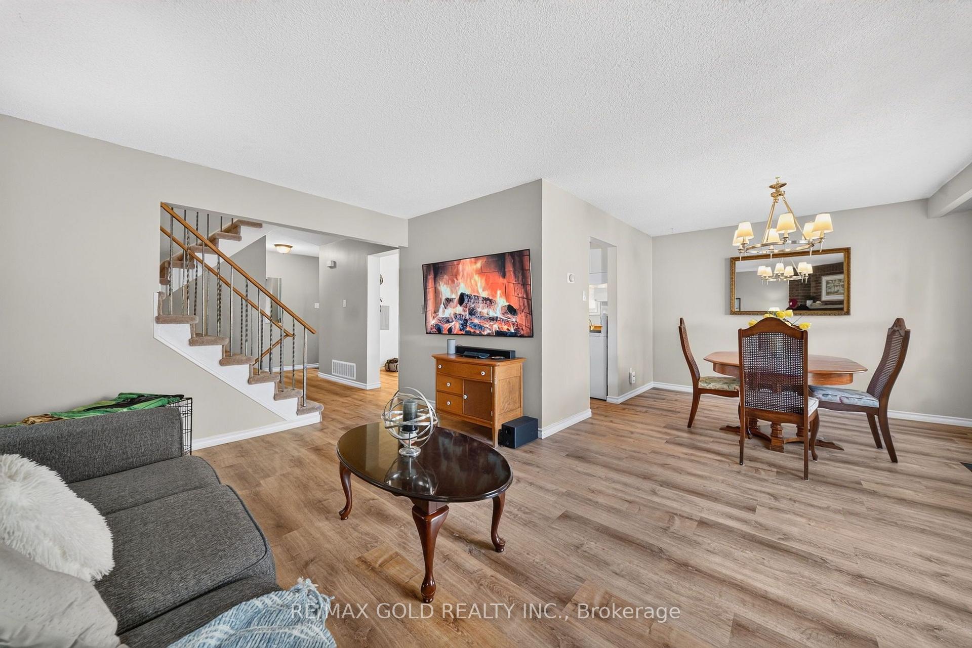 Photo 15 of 6 Rowe Court, Brampton, Brampton West — HOMEH