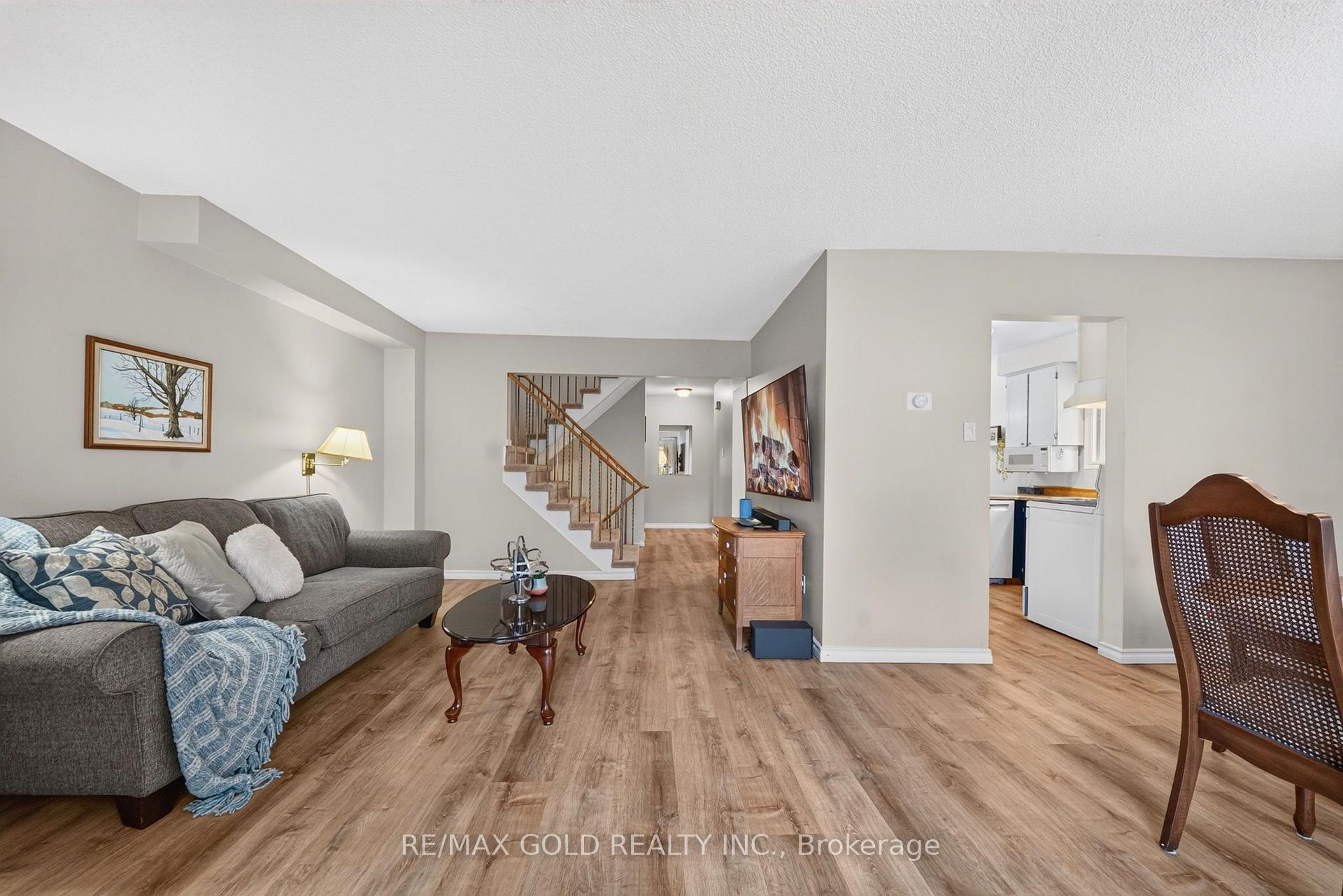 Photo 16 of 6 Rowe Court, Brampton, Brampton West — HOMEH