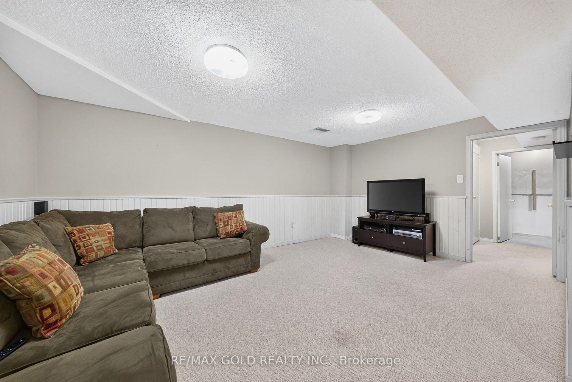Photo 46 of 6 Rowe Court, Brampton, Brampton West — HOMEH