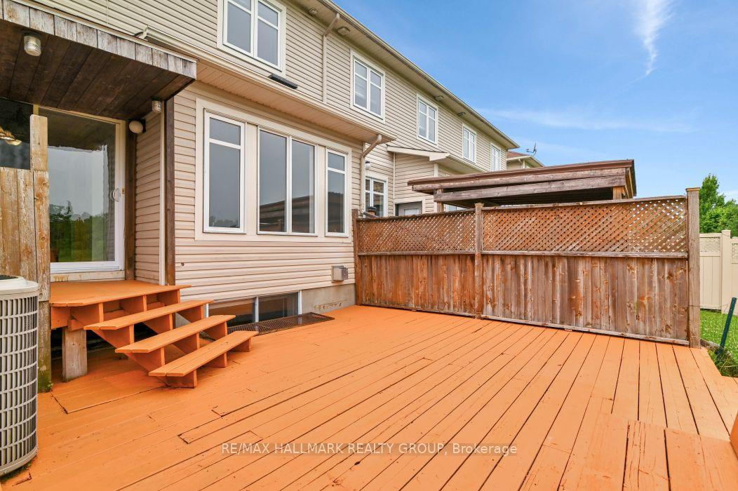 Photo 34 of 144 Trail Side Circle, Ottawa, Springridge/East Village — HOMEH