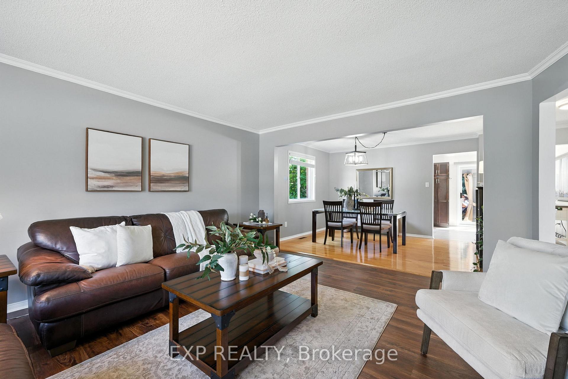 Photo 8 of 17 Farncomb Crescent, Clarington, Bowmanville — HOMEH