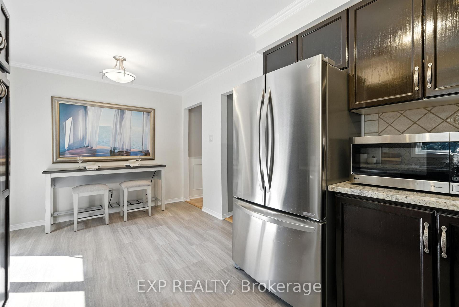 Photo 12 of 17 Farncomb Crescent, Clarington, Bowmanville — HOMEH