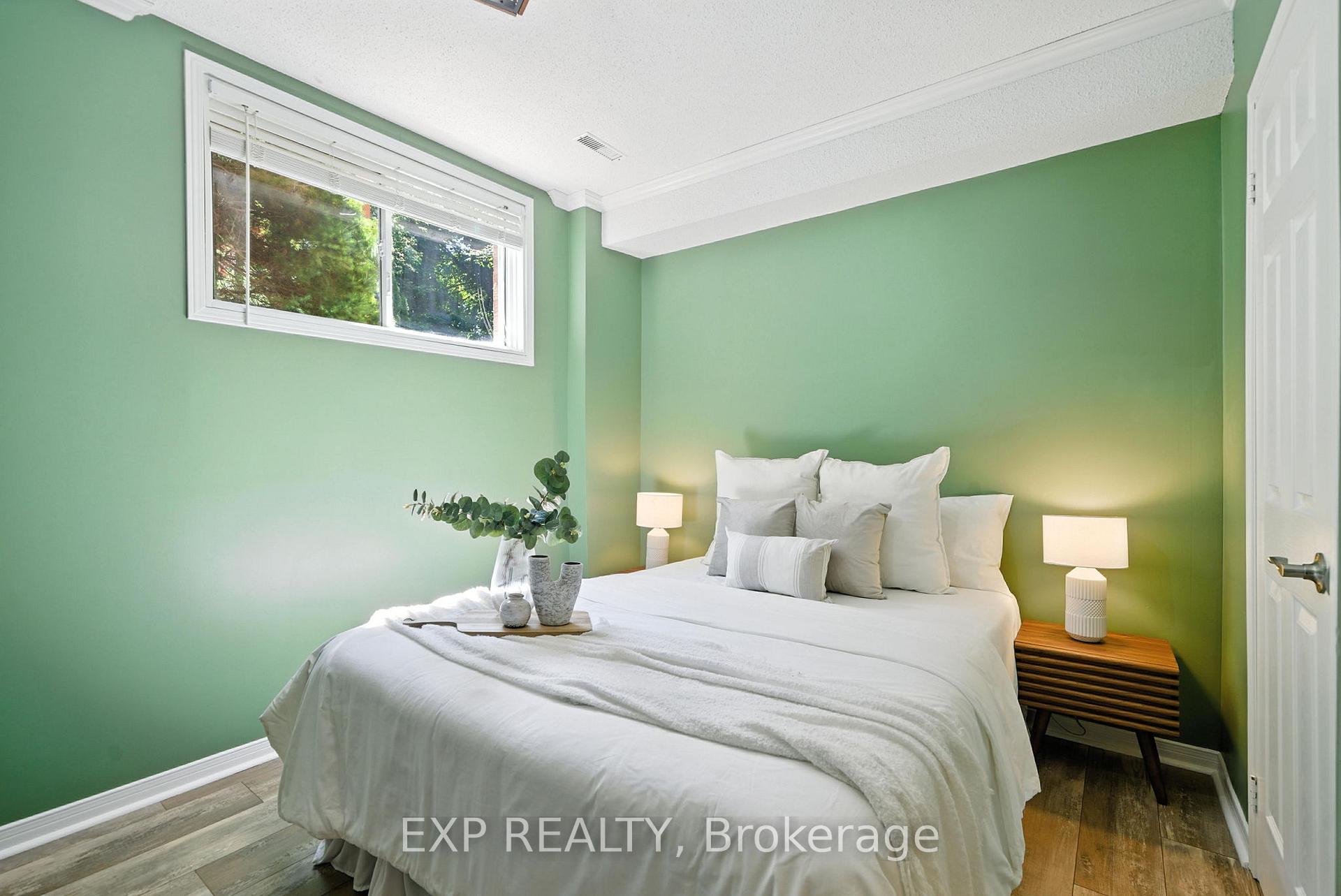 Photo 20 of 17 Farncomb Crescent, Clarington, Bowmanville — HOMEH