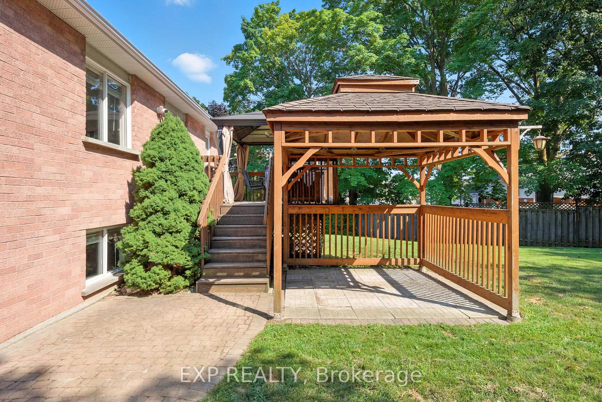 Photo 27 of 17 Farncomb Crescent, Clarington, Bowmanville — HOMEH