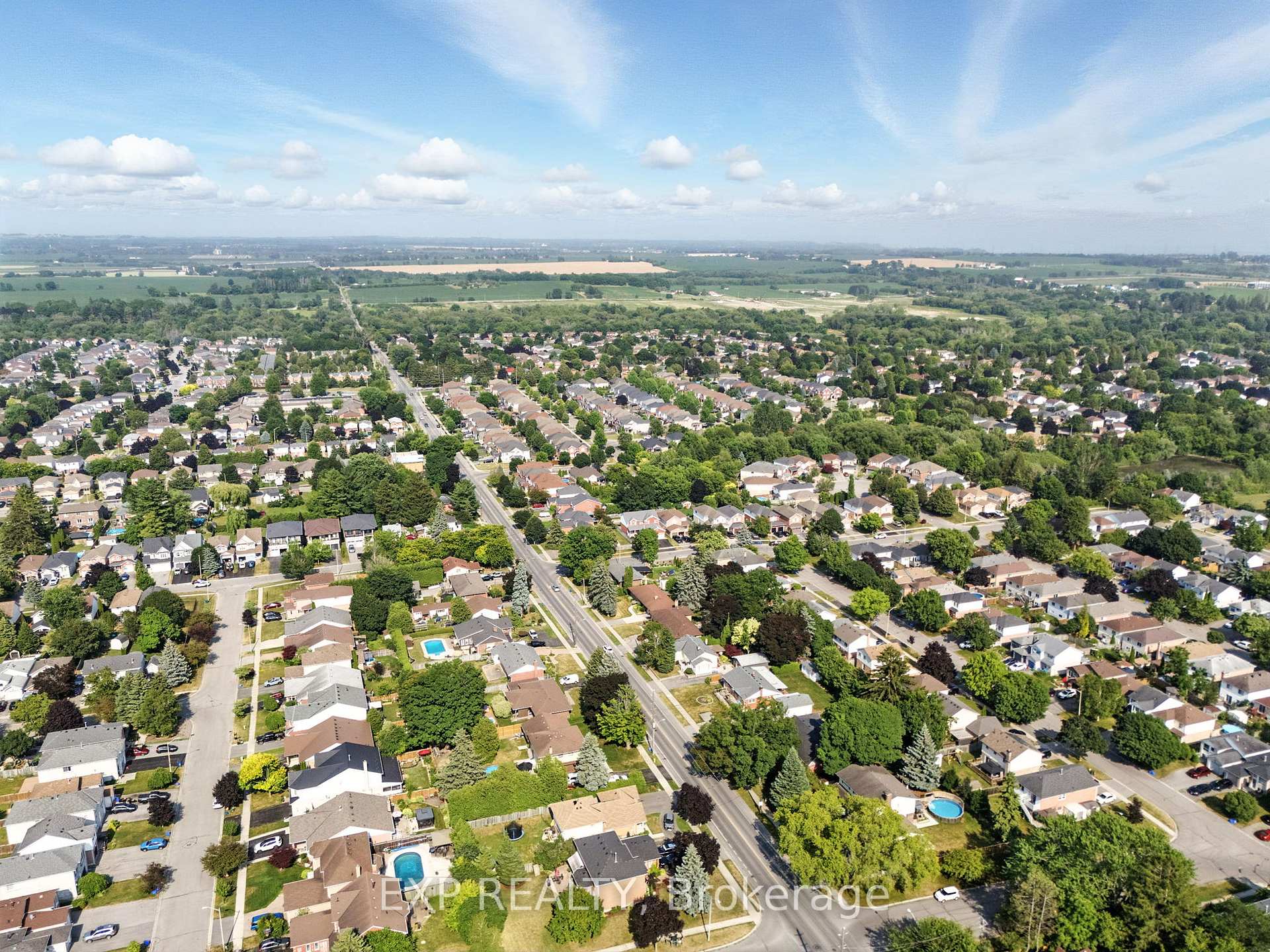 Photo 33 of 17 Farncomb Crescent, Clarington, Bowmanville — HOMEH