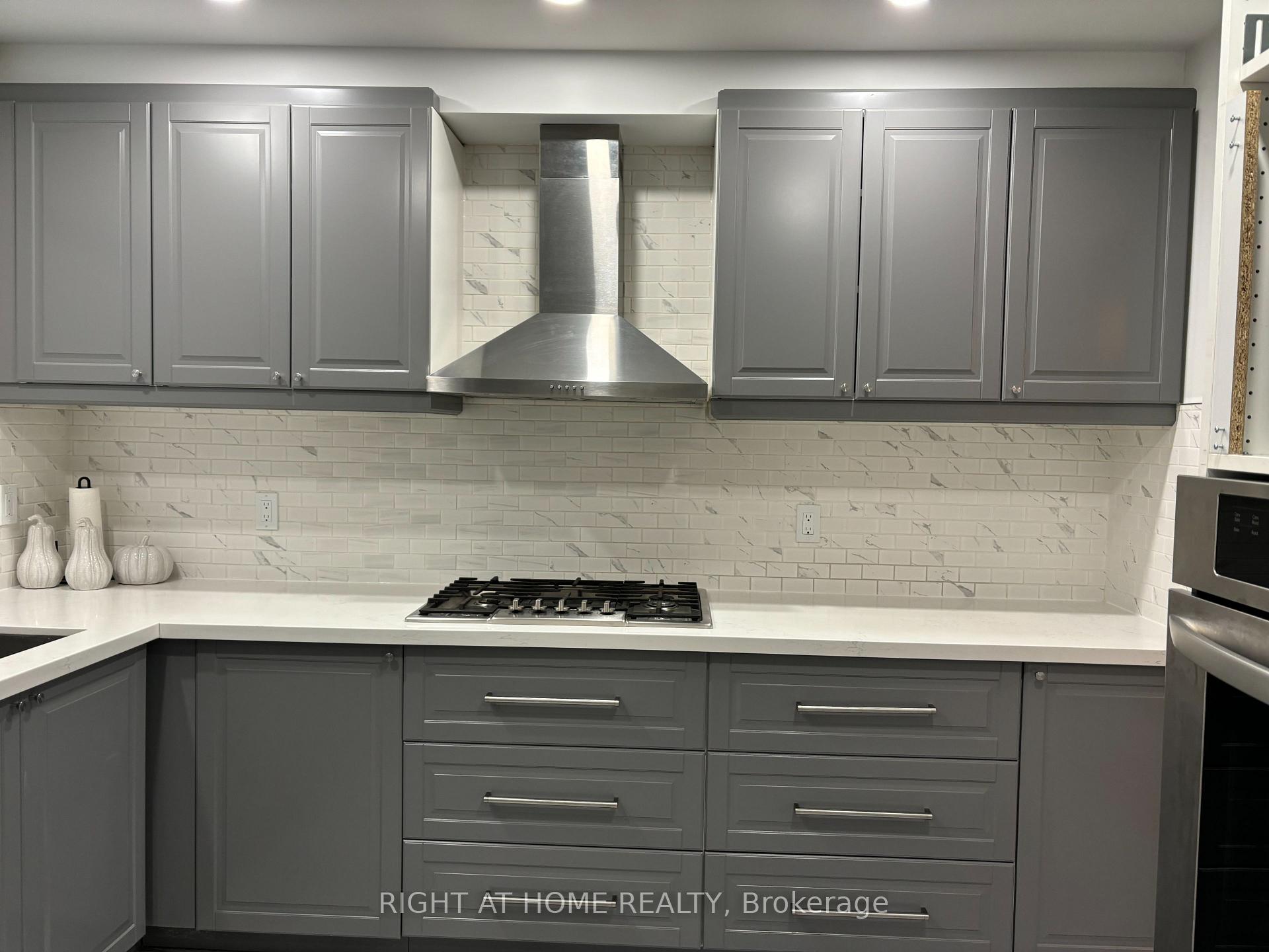 Photo 6 of Unit 45, 25 Garrow Drive, Hamilton, Gilkson — HOMEH