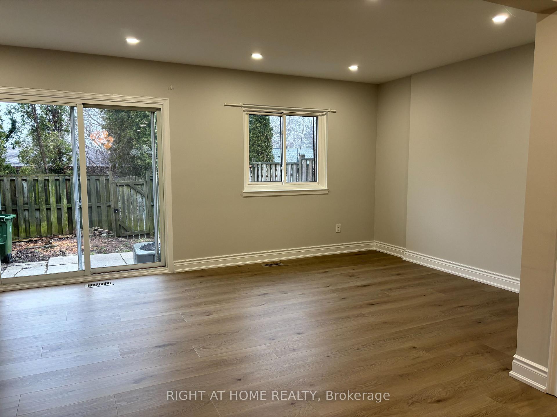 Photo 15 of Unit 45, 25 Garrow Drive, Hamilton, Gilkson — HOMEH