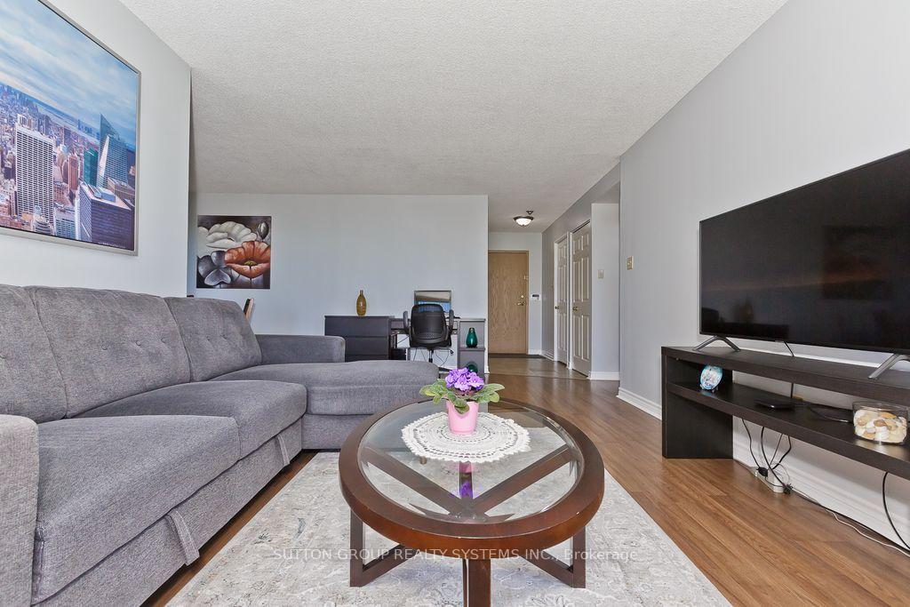 Photo 5 of Unit 1214, 55 Elm Drive, Mississauga, City Centre — HOMEH