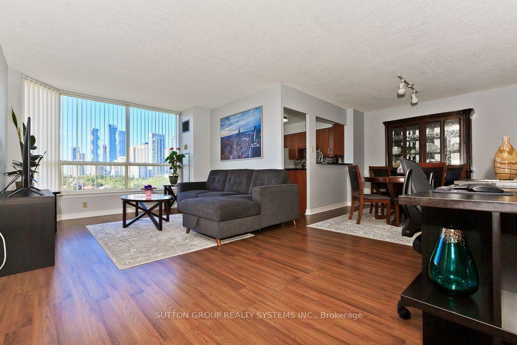 Photo 9 of Unit 1214, 55 Elm Drive, Mississauga, City Centre — HOMEH