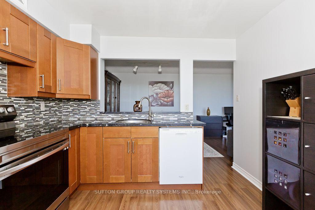 Photo 11 of Unit 1214, 55 Elm Drive, Mississauga, City Centre — HOMEH