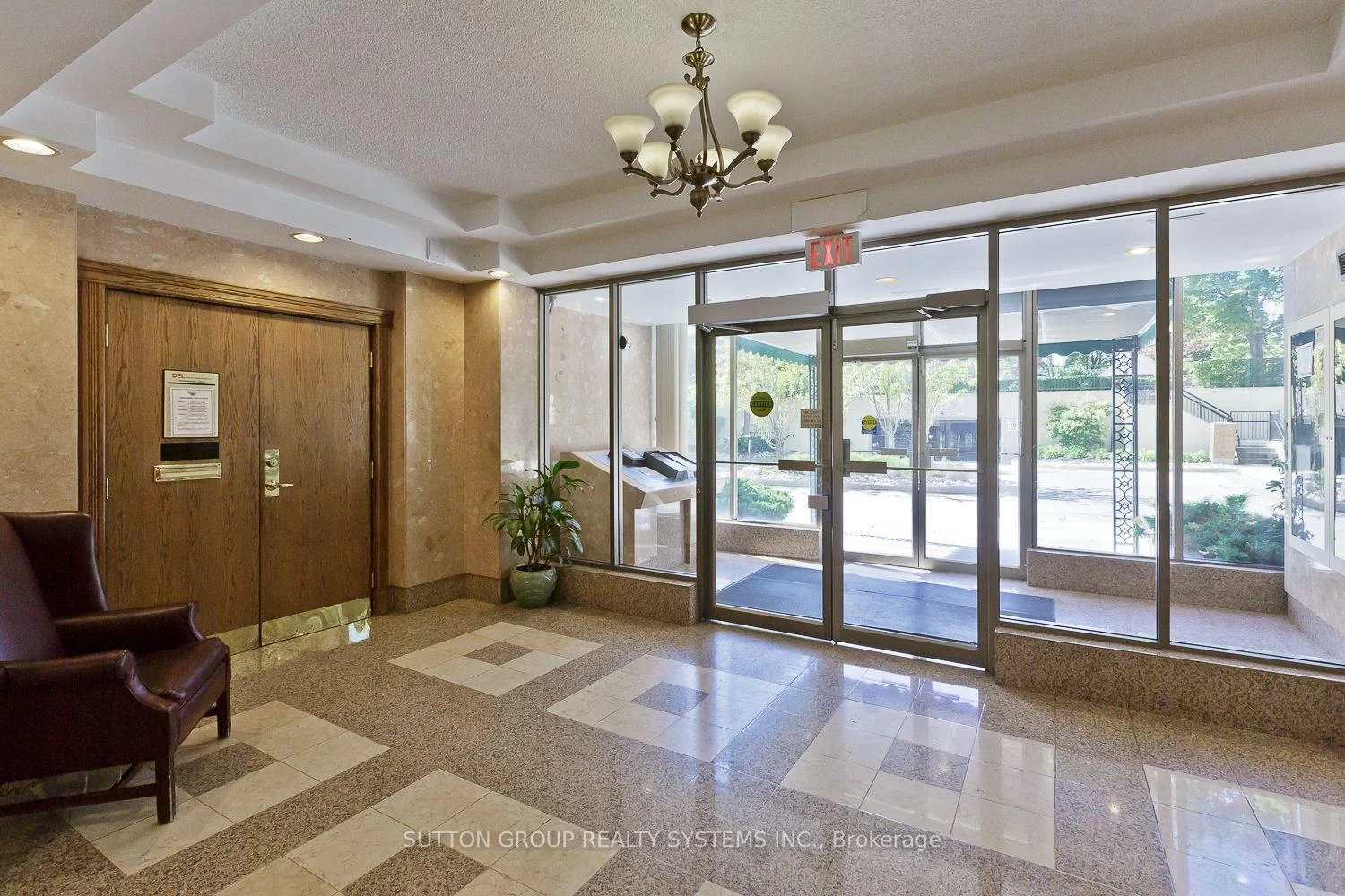 Photo 6 of Unit 1214, 55 Elm Drive, Mississauga, City Centre — HOMEH