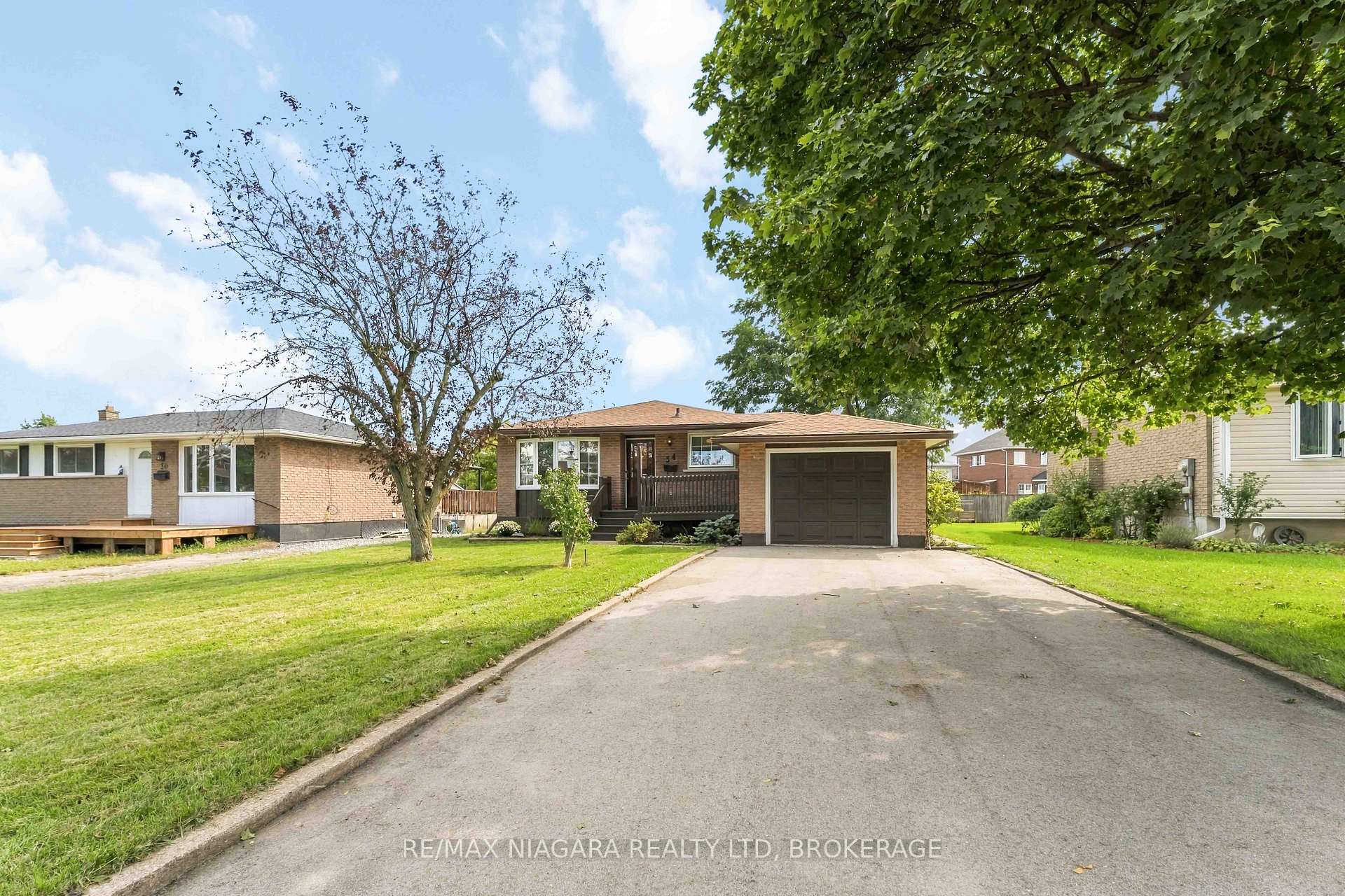 Photo 2 of 34 Royal Road, Port Colborne, Main Street — HOMEH