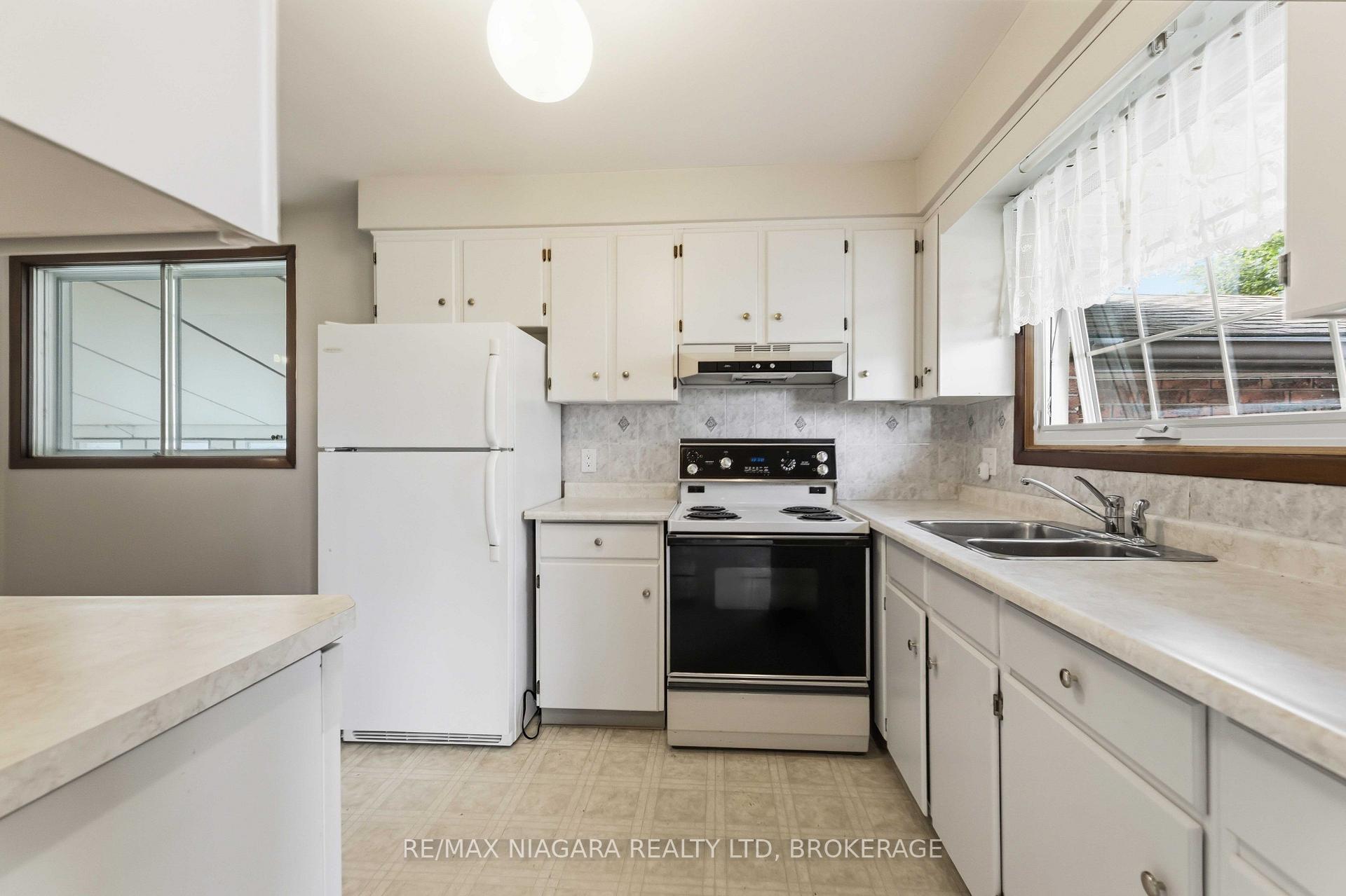 Photo 6 of 34 Royal Road, Port Colborne, Main Street — HOMEH