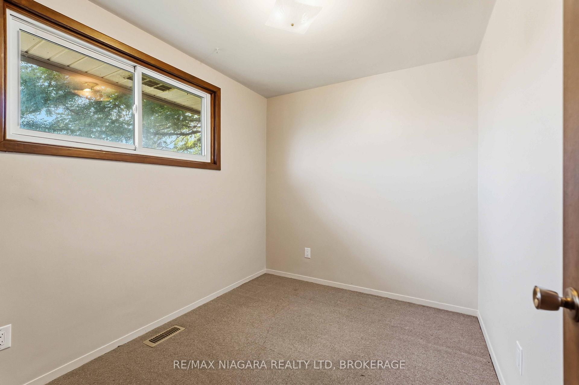 Photo 11 of 34 Royal Road, Port Colborne, Main Street — HOMEH