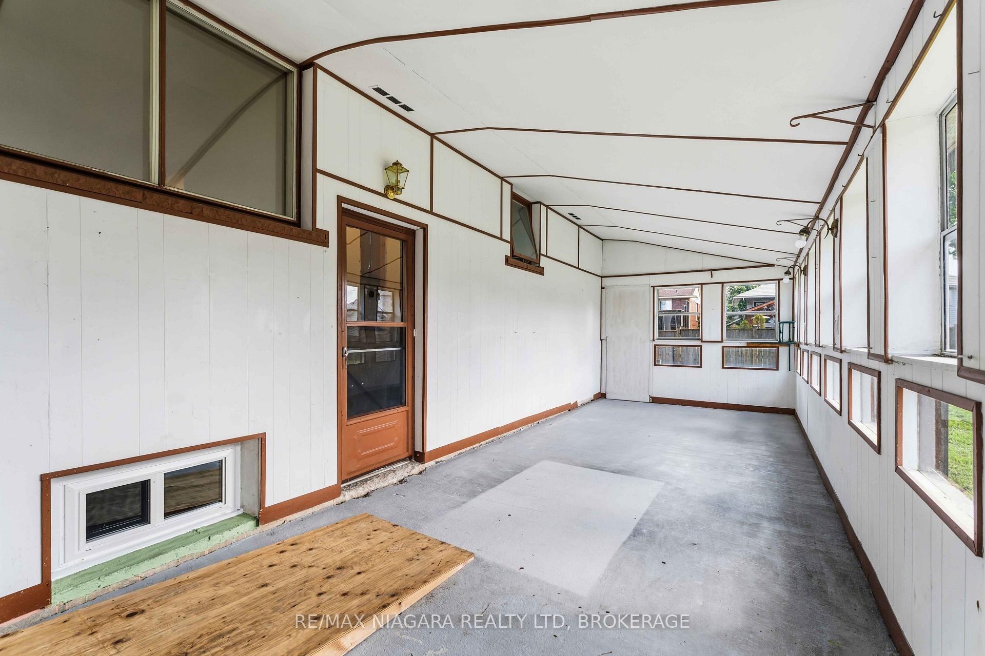 Photo 15 of 34 Royal Road, Port Colborne, Main Street — HOMEH