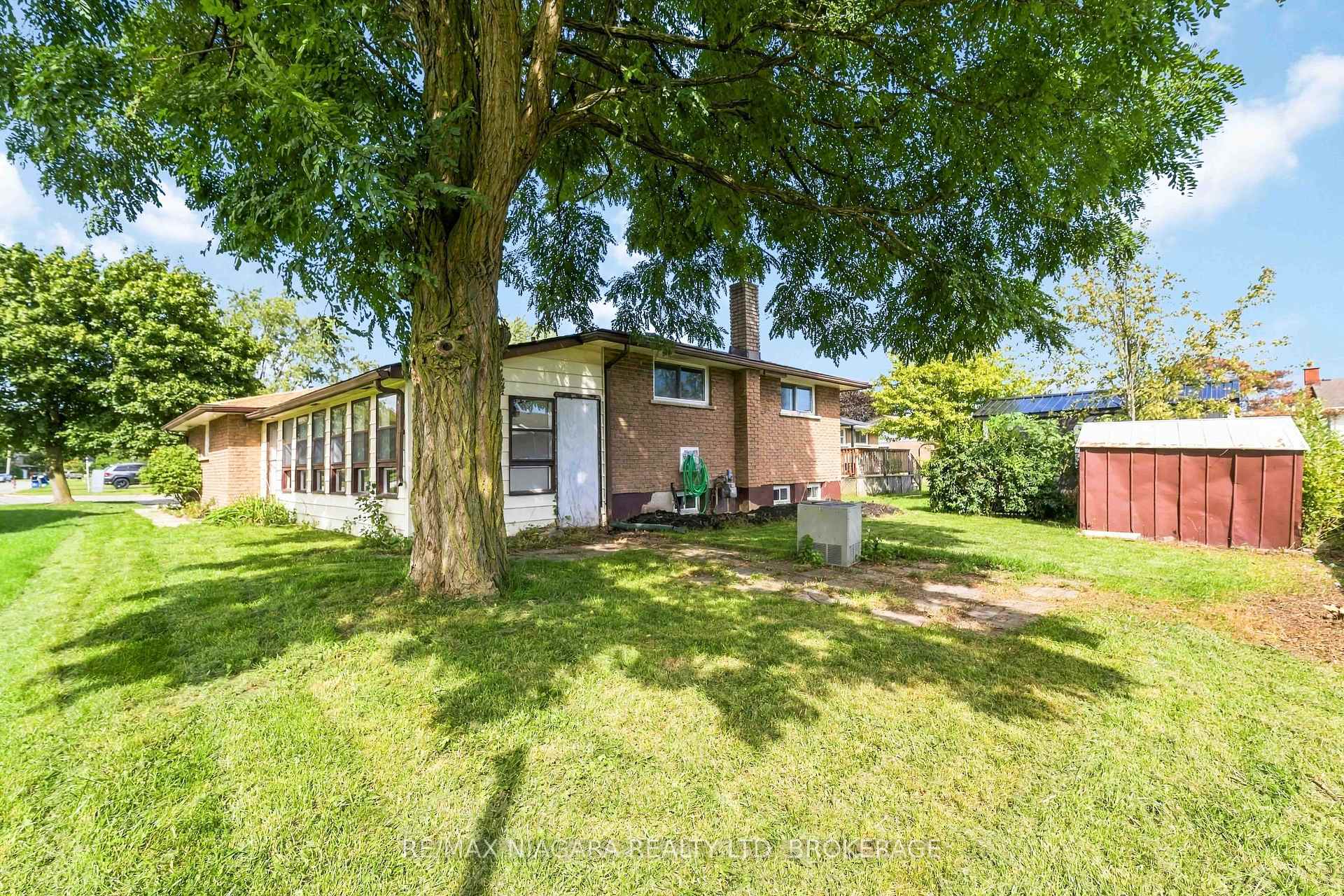 Photo 24 of 34 Royal Road, Port Colborne, Main Street — HOMEH