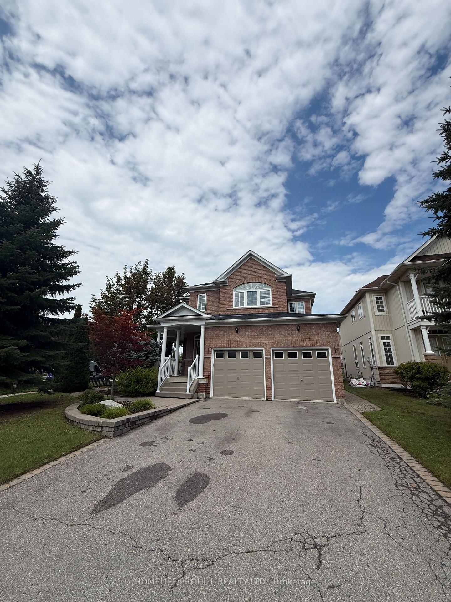 Photo 2 of 2 Hawstead Crescent, Whitby, Brooklin — HOMEH