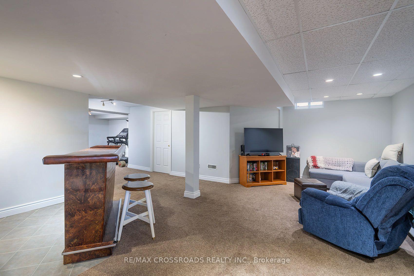 Photo 33 of 63 Rosena Lane, Uxbridge — HOMEH