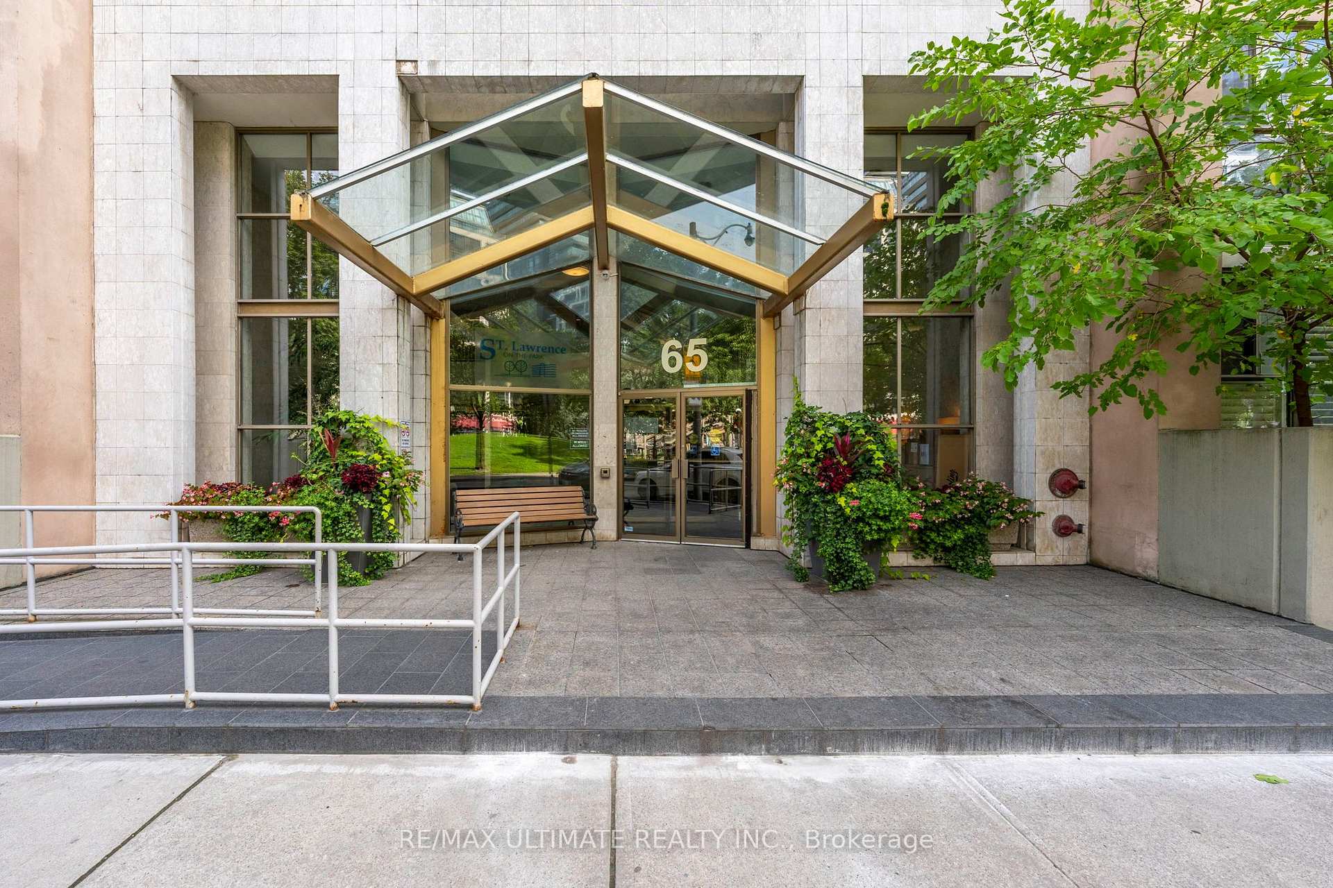 Photo 3 of Unit 513, 65 Scadding Avenue, Toronto, Waterfront Communities — HOMEH