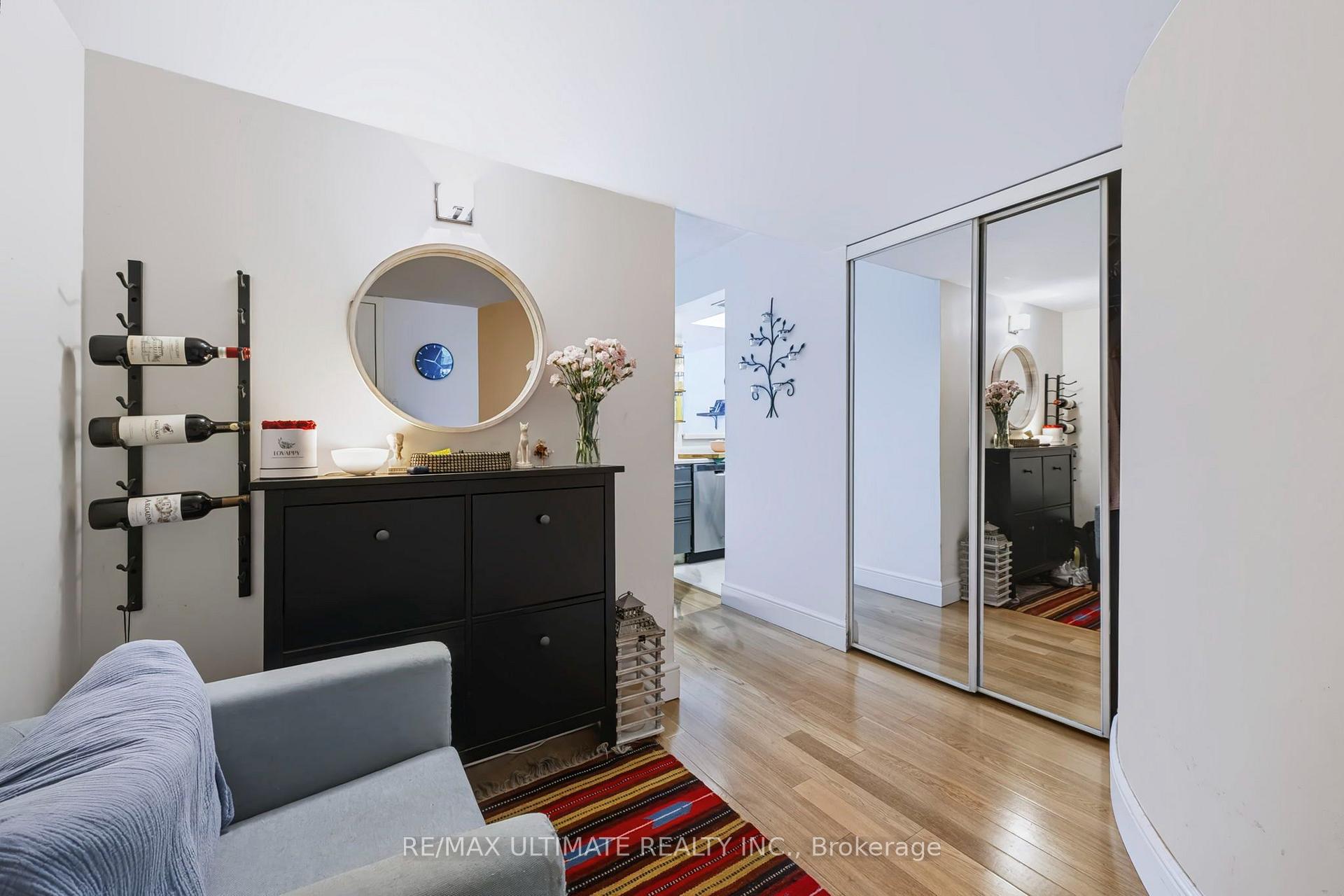 Photo 7 of Unit 513, 65 Scadding Avenue, Toronto, Waterfront Communities — HOMEH