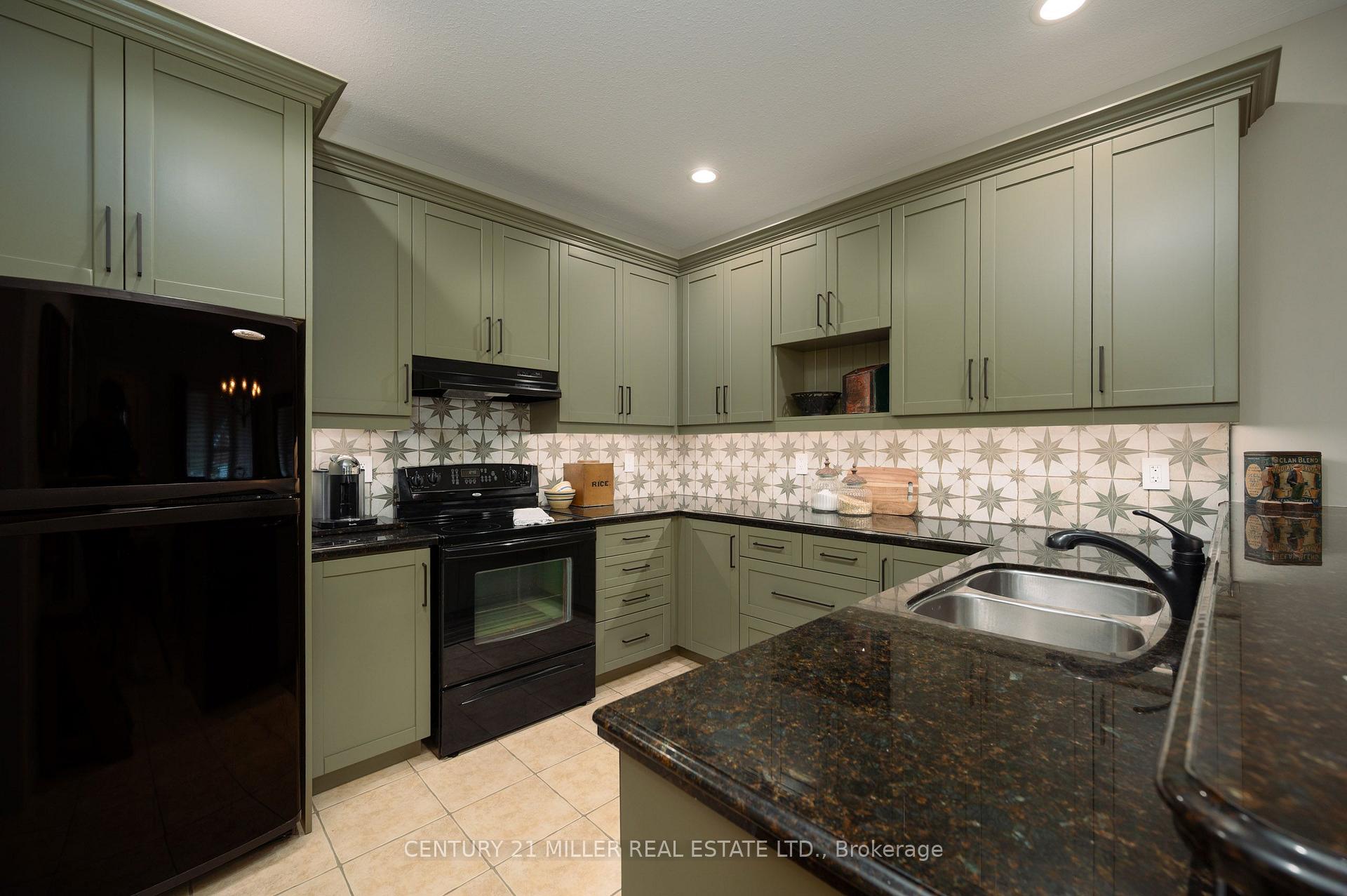 Photo 5 of 125 Riverwalk Place, Guelph/Eramosa, Rockwood — HOMEH