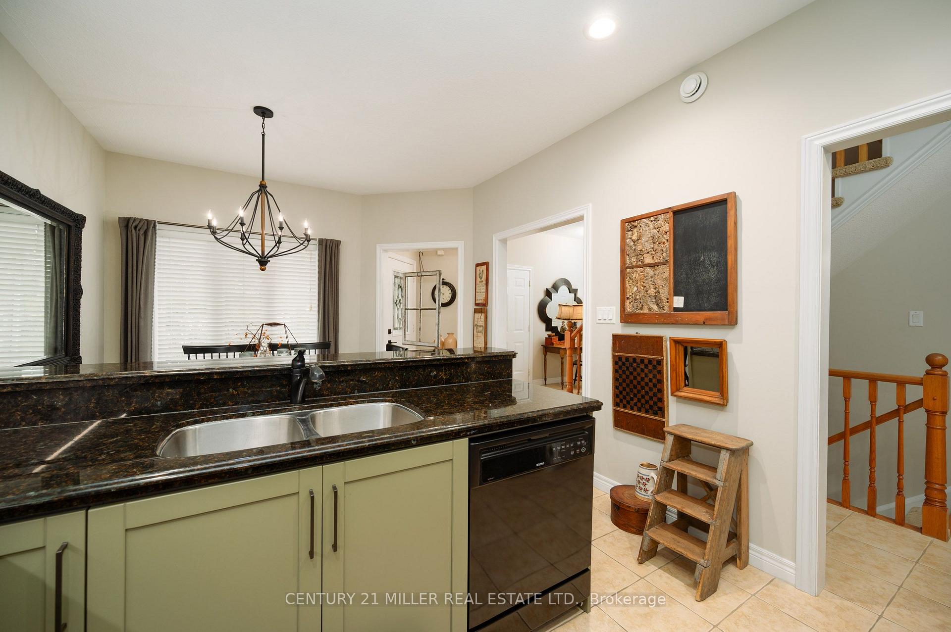 Photo 8 of 125 Riverwalk Place, Guelph/Eramosa, Rockwood — HOMEH