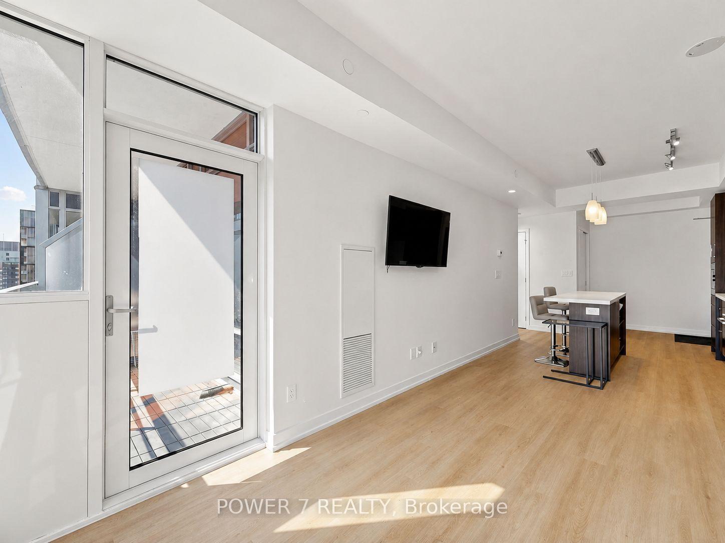 Photo 8 of Unit 4207, 21 Widmer Street, Toronto, Waterfront Communities — HOMEH