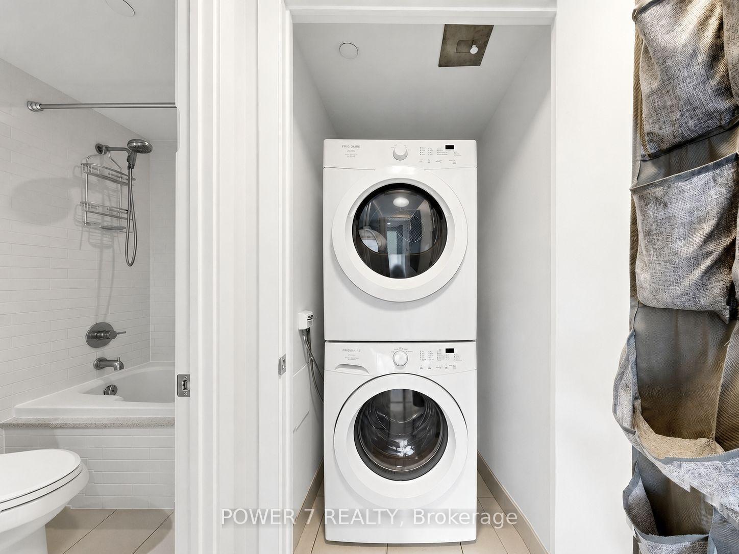 Photo 13 of Unit 4207, 21 Widmer Street, Toronto, Waterfront Communities — HOMEH