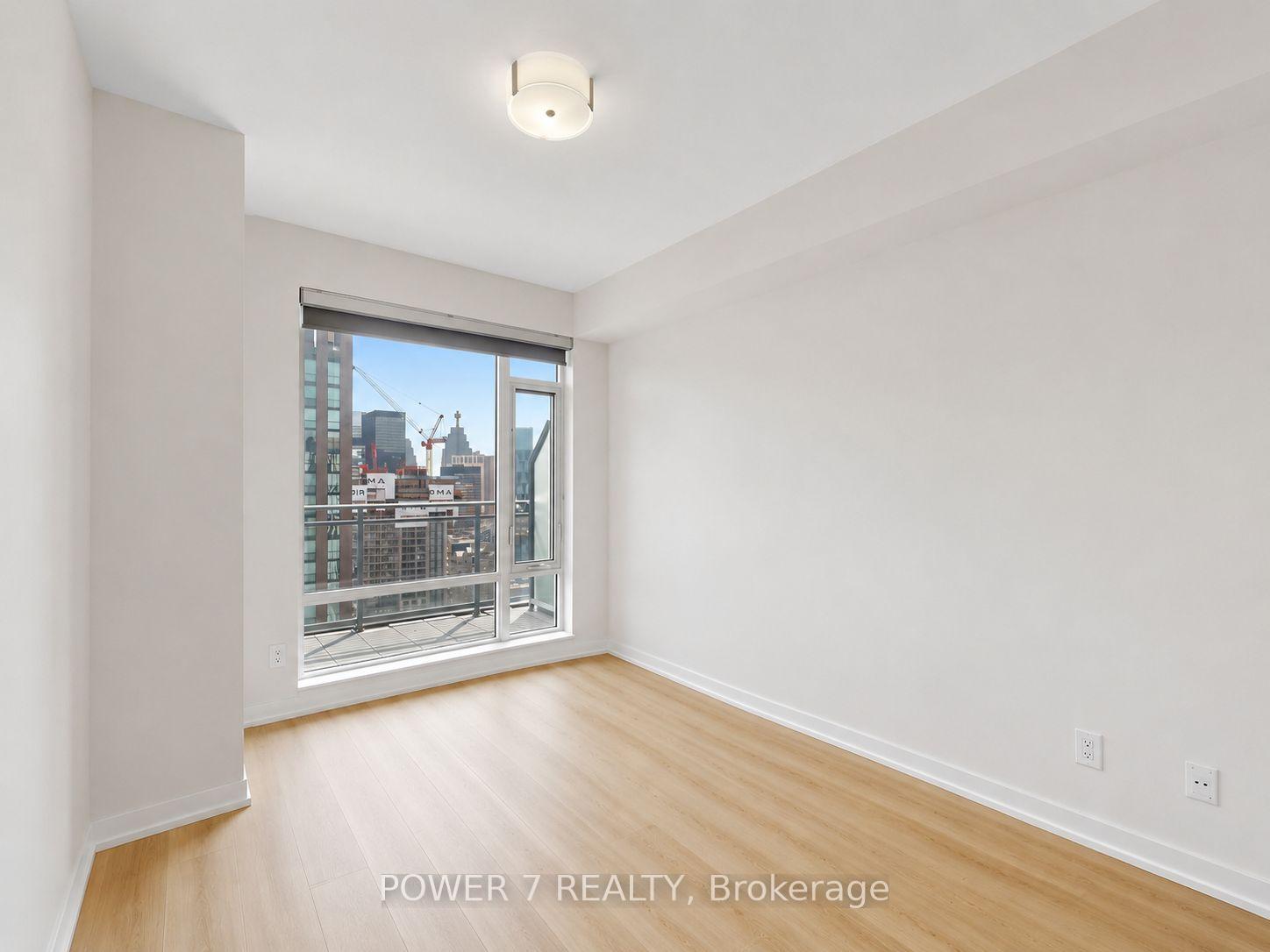 Photo 14 of Unit 4207, 21 Widmer Street, Toronto, Waterfront Communities — HOMEH