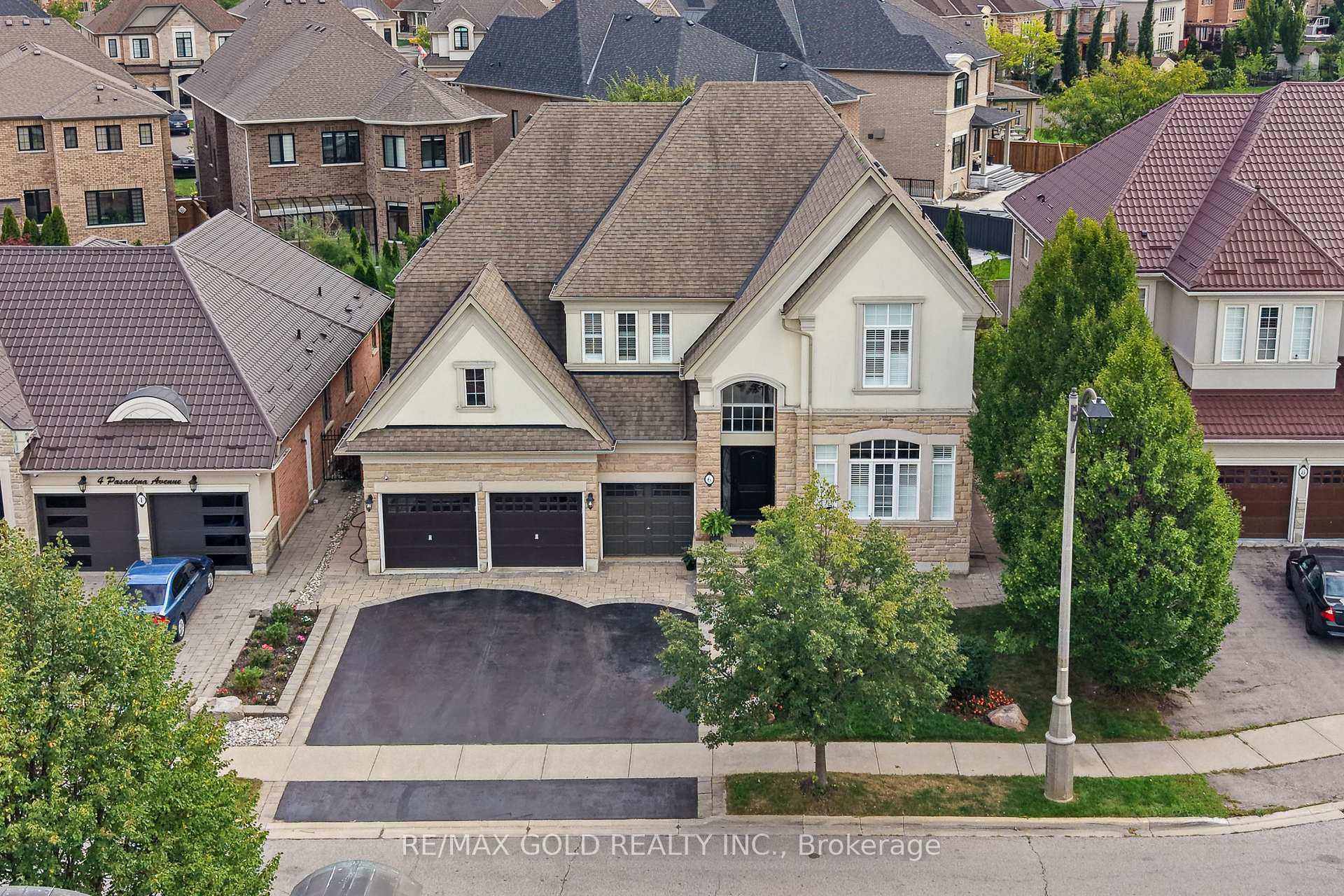 Photo 3 of 6 Pasadena Avenue, Brampton, Bram East — HOMEH