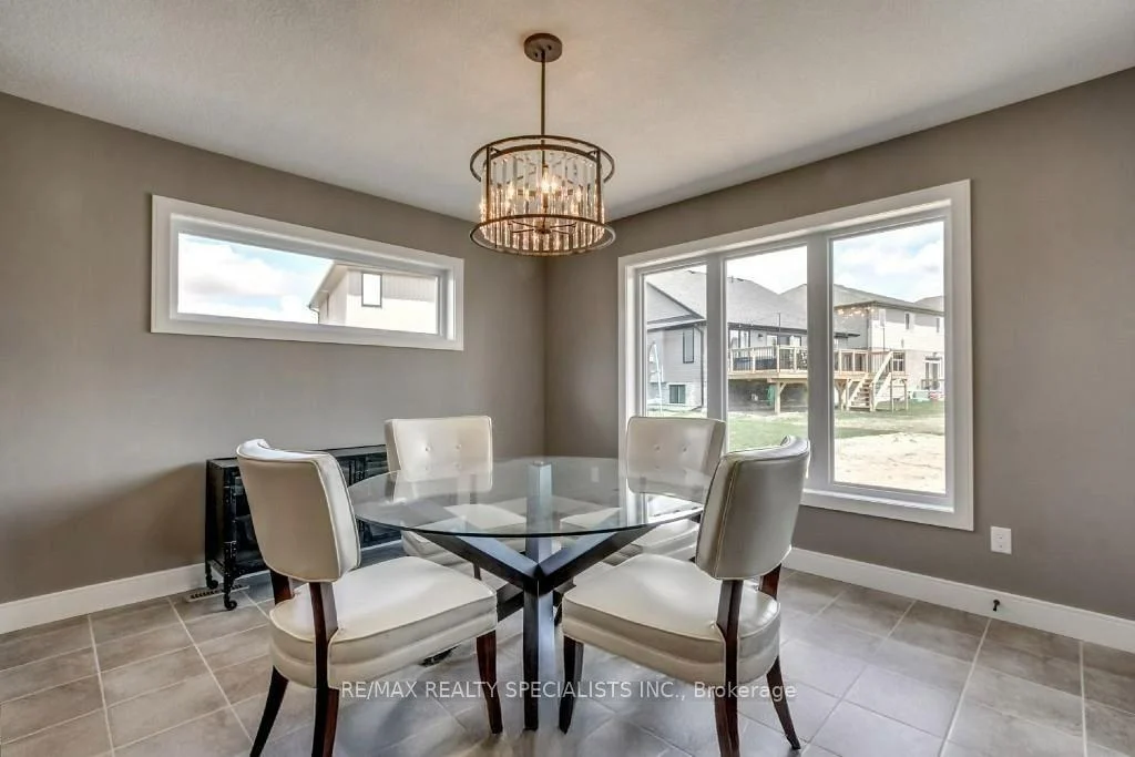 Photo 8 of 720 Halifax Road, Woodstock, Woodstock - North — HOMEH