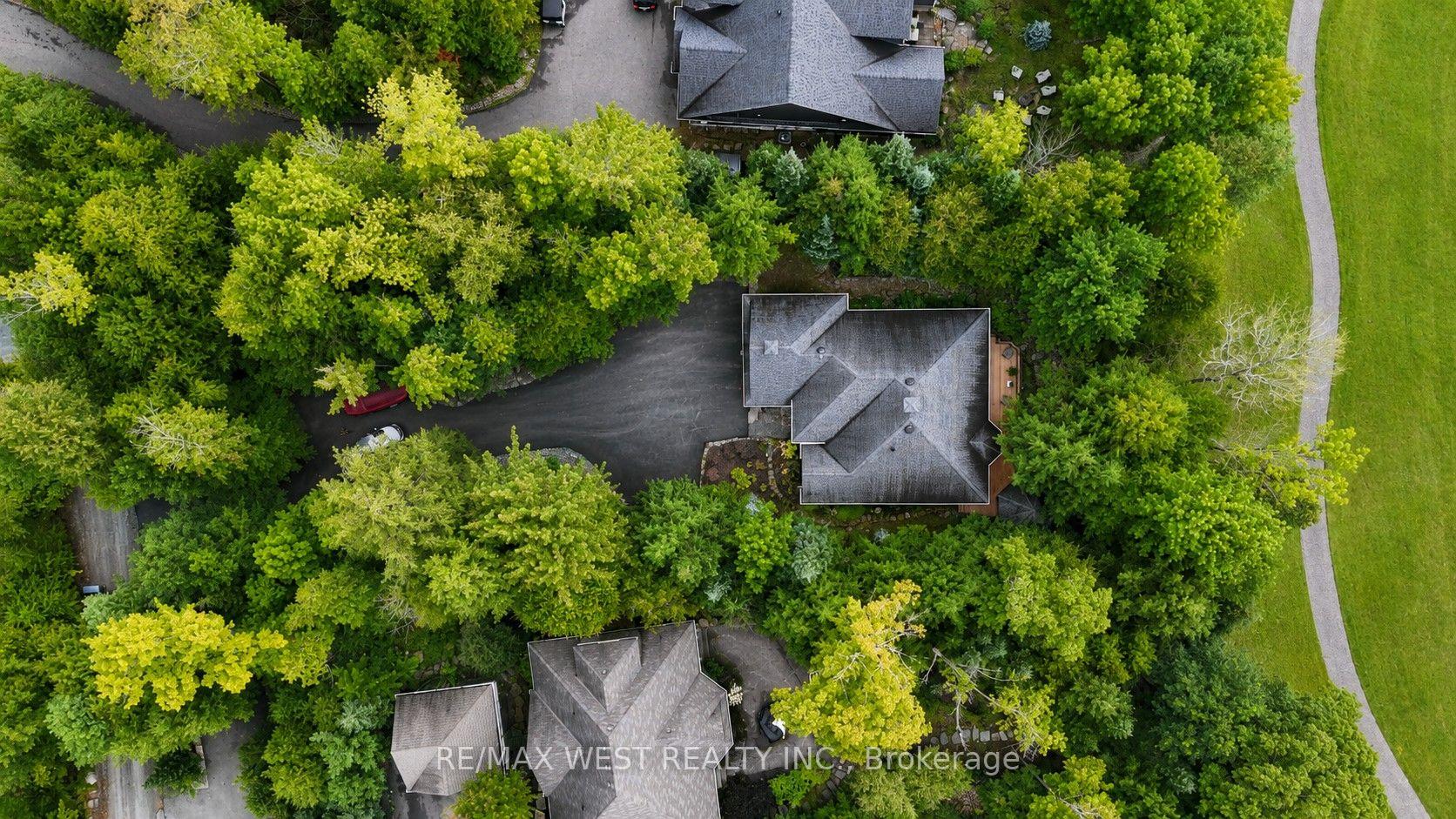 Photo 3 of 20 Deerhurst Highlands Drive, Huntsville, Chaffey — HOMEH