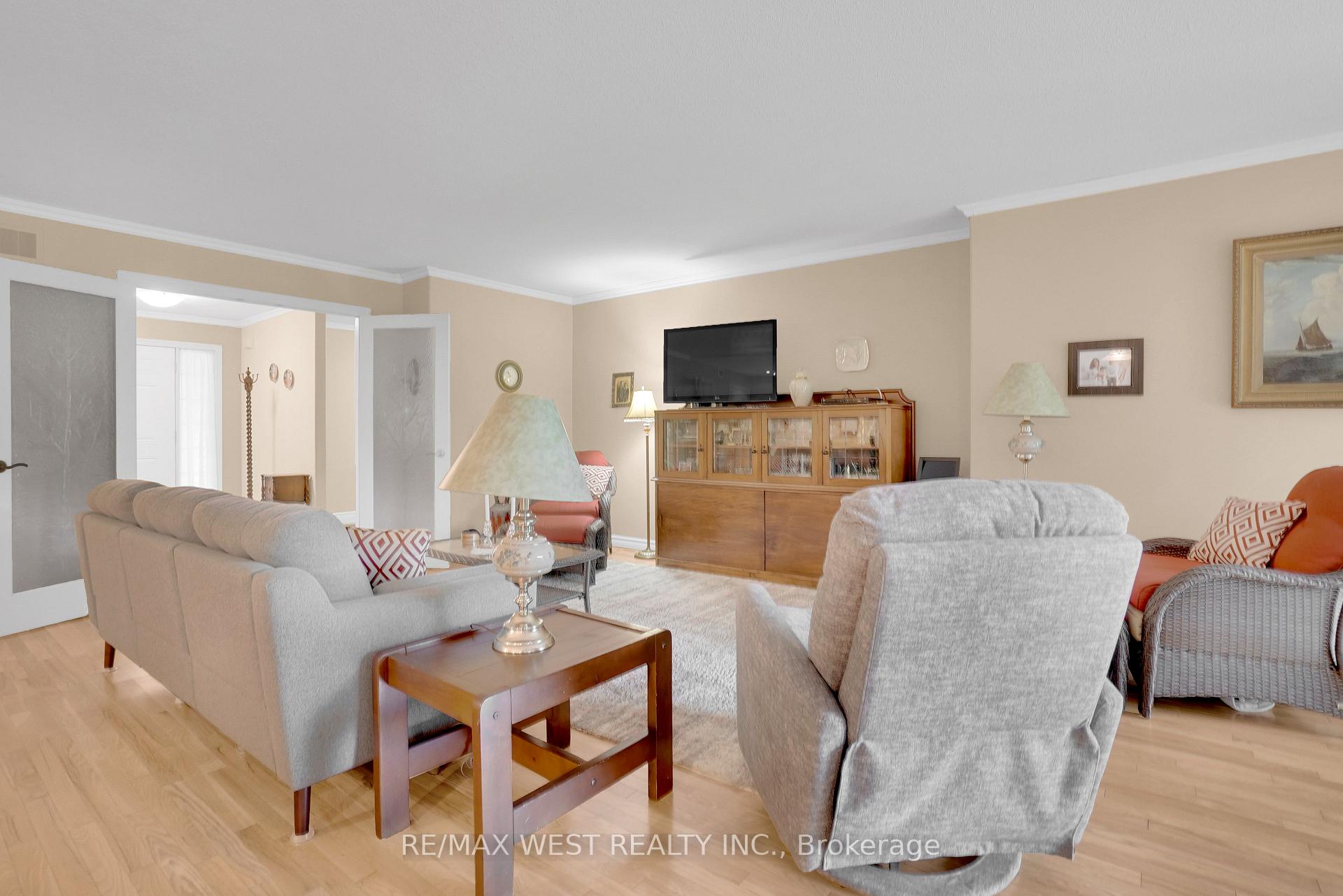 Photo 6 of 20 Deerhurst Highlands Drive, Huntsville, Chaffey — HOMEH