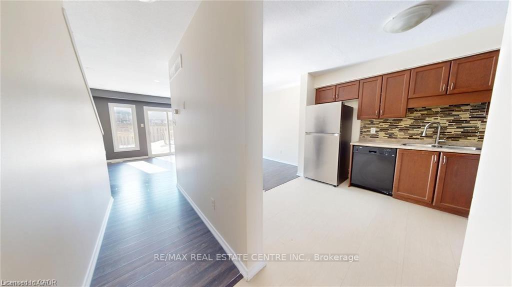 Photo 5 of 11 Sorrento Street, Kitchener, Huron Park — HOMEH