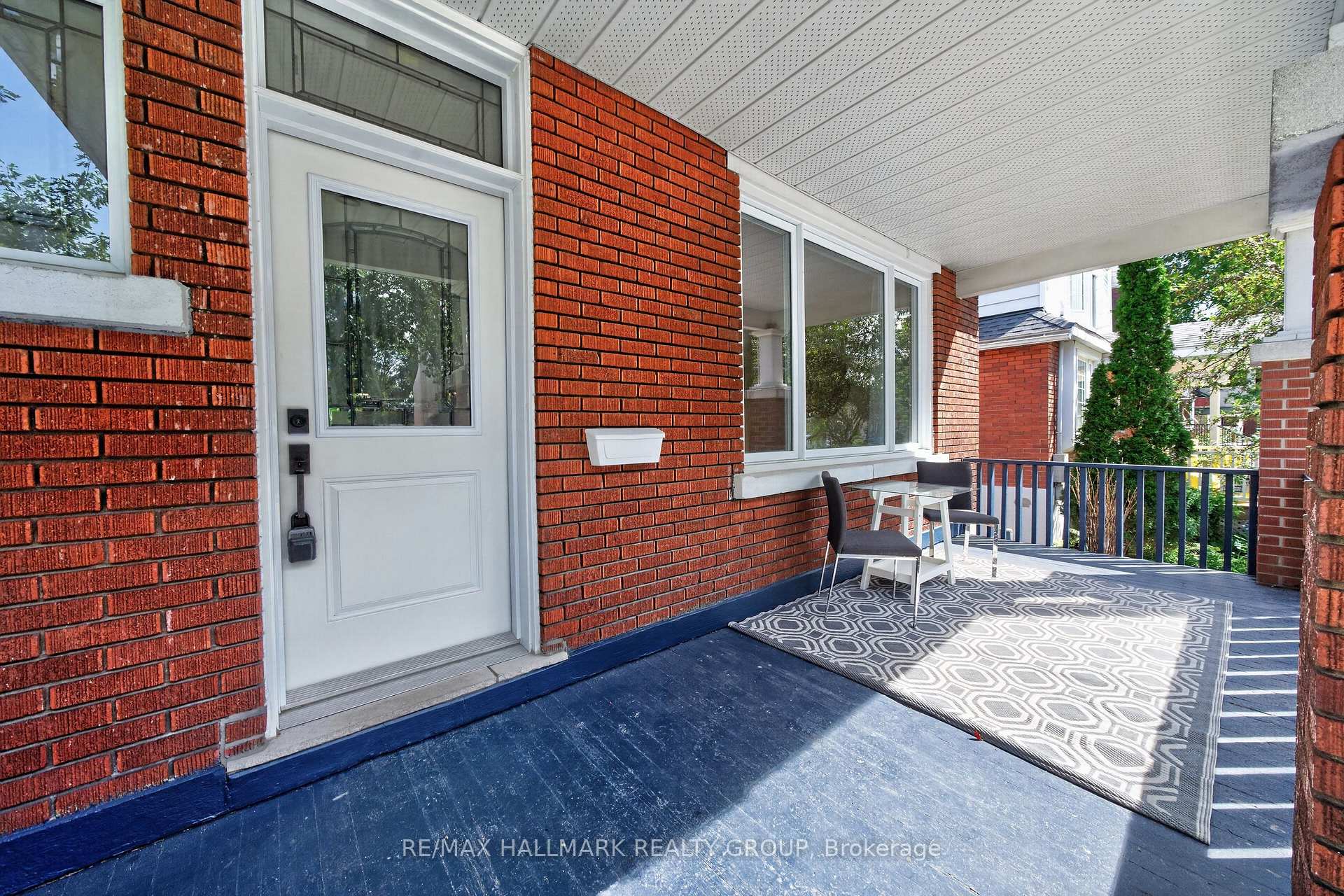 Photo 2 of 43 Huron Avenue N, Ottawa, Ottawa West — HOMEH