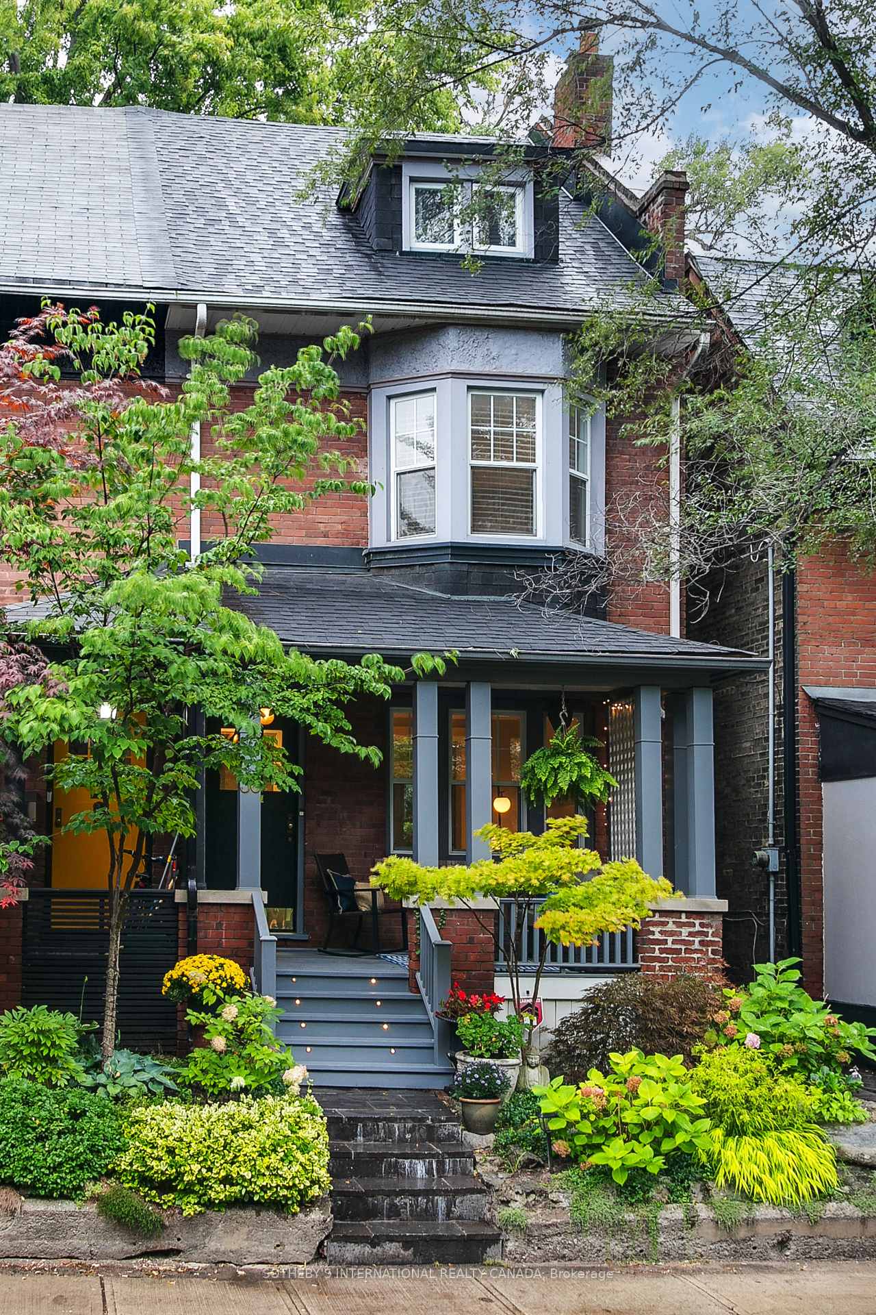 Photo 4 of 36 Aberdeen Avenue, Toronto, Cabbagetown-South St. James Town — HOMEH