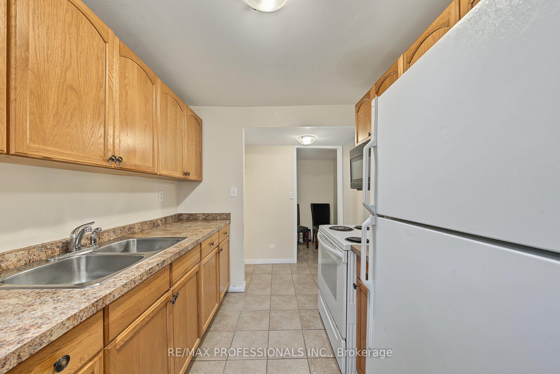 Photo 3 of Unit Lower, 13 Waite Lane, St. Catharines, Oakdale — HOMEH