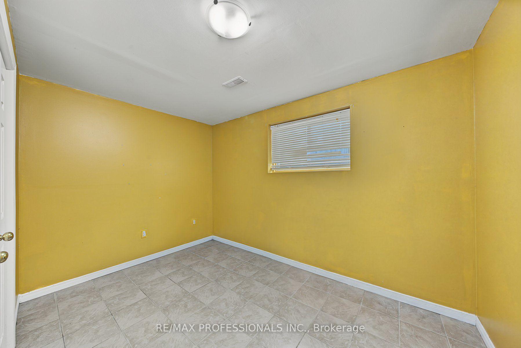 Photo 4 of Unit Lower, 13 Waite Lane, St. Catharines, Oakdale — HOMEH